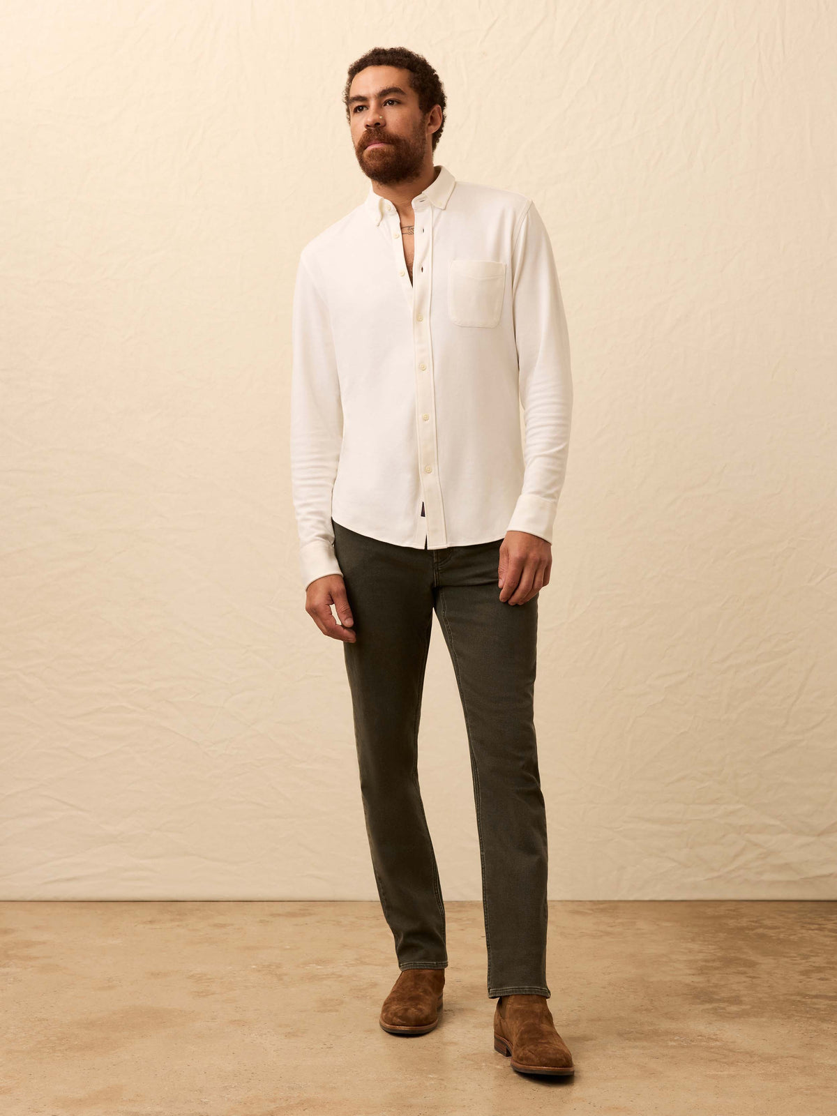 HO25-Faherty-Mens-MXF2400-WWL-Coastline_Knit_Shirt-White_Wall_OM_FULL_BODY_1_Web.jpg