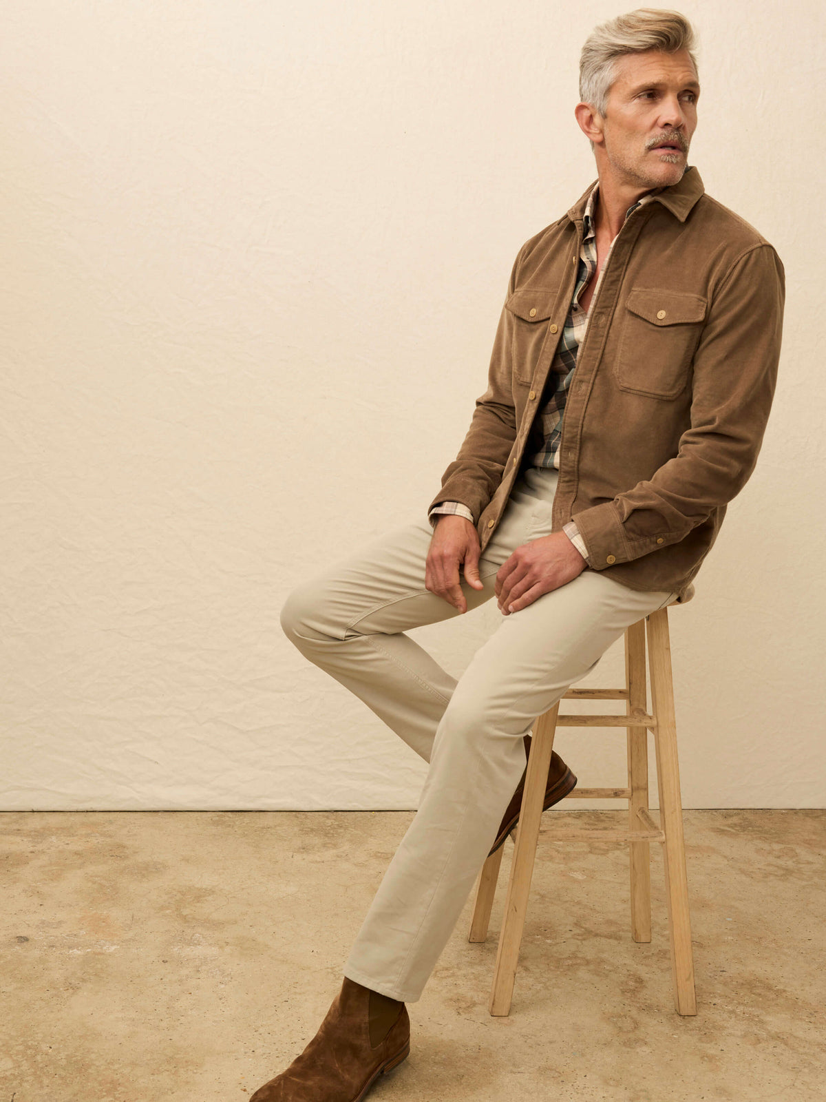 HO25-Mens-MWF2518-TIM-OM-StretchTerryCorduroyWorkshirt-Timber_OM_EDITORIAL_1.jpg