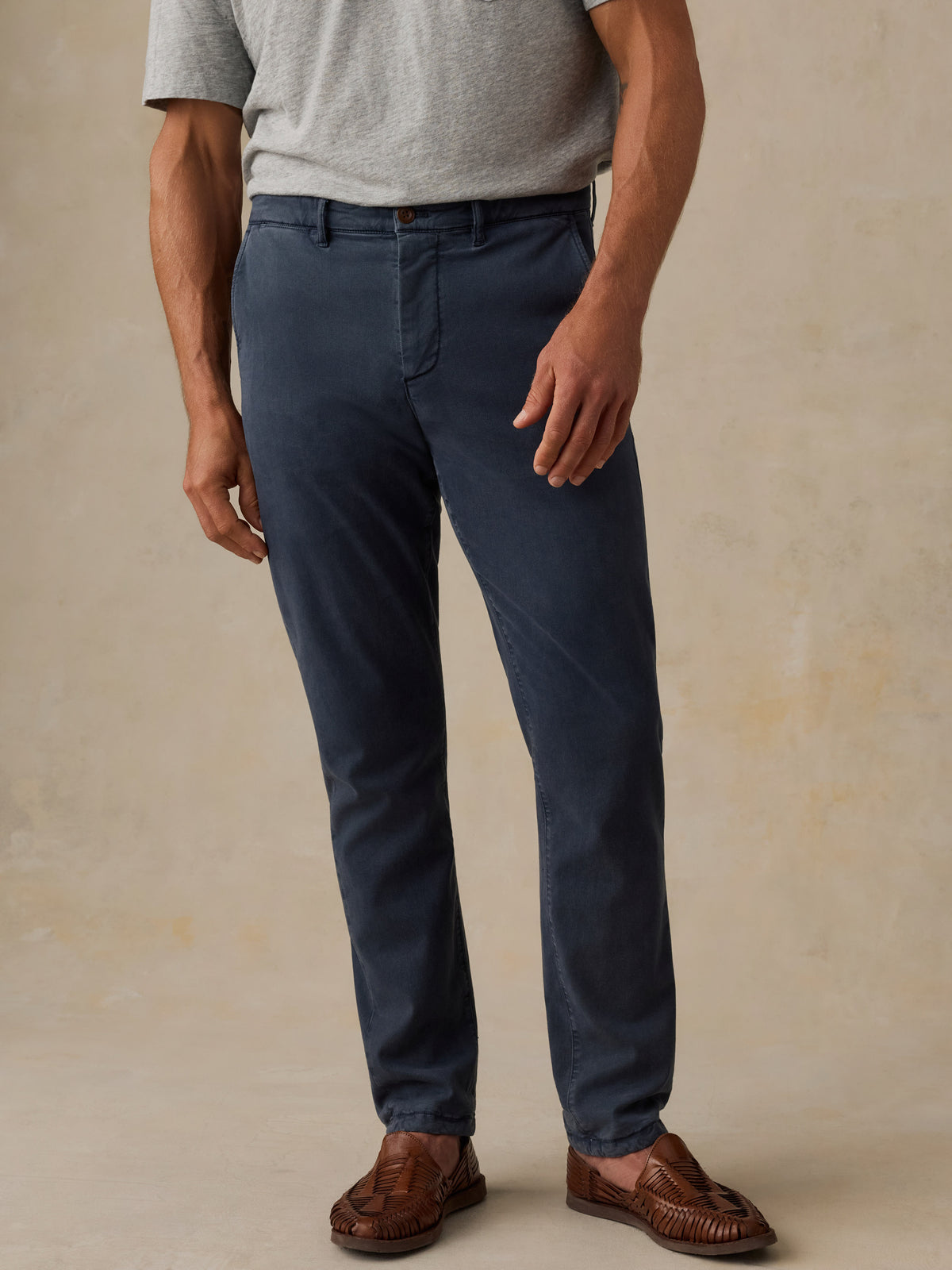 MBF2432-BLN_Coastline_Chino_OM_FRONT_CROP_1_Web.jpg