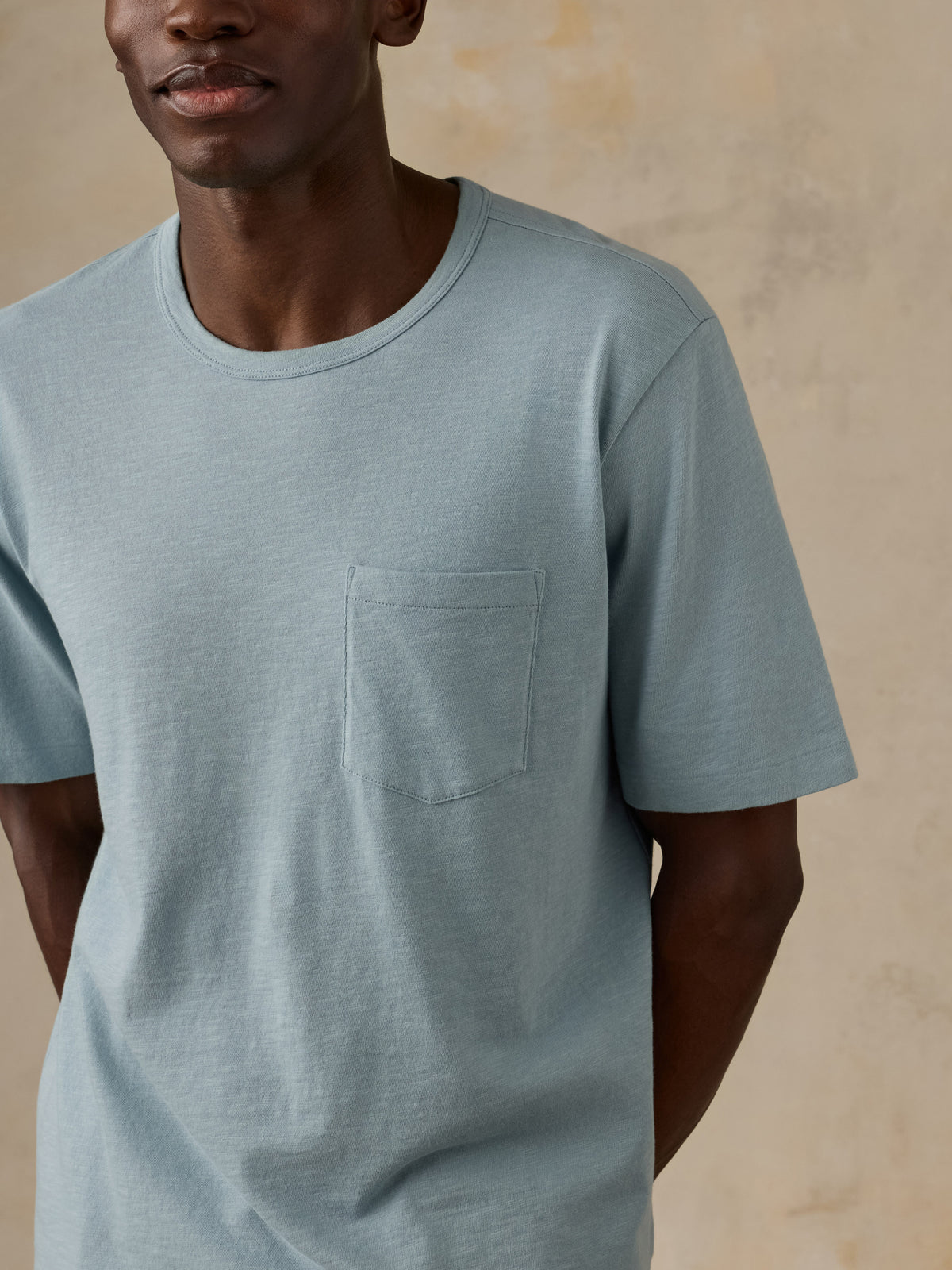 MKS2519-HLT_Sunwashed_Pocket_Tee_OM_DETAIL1_1_Web.jpg