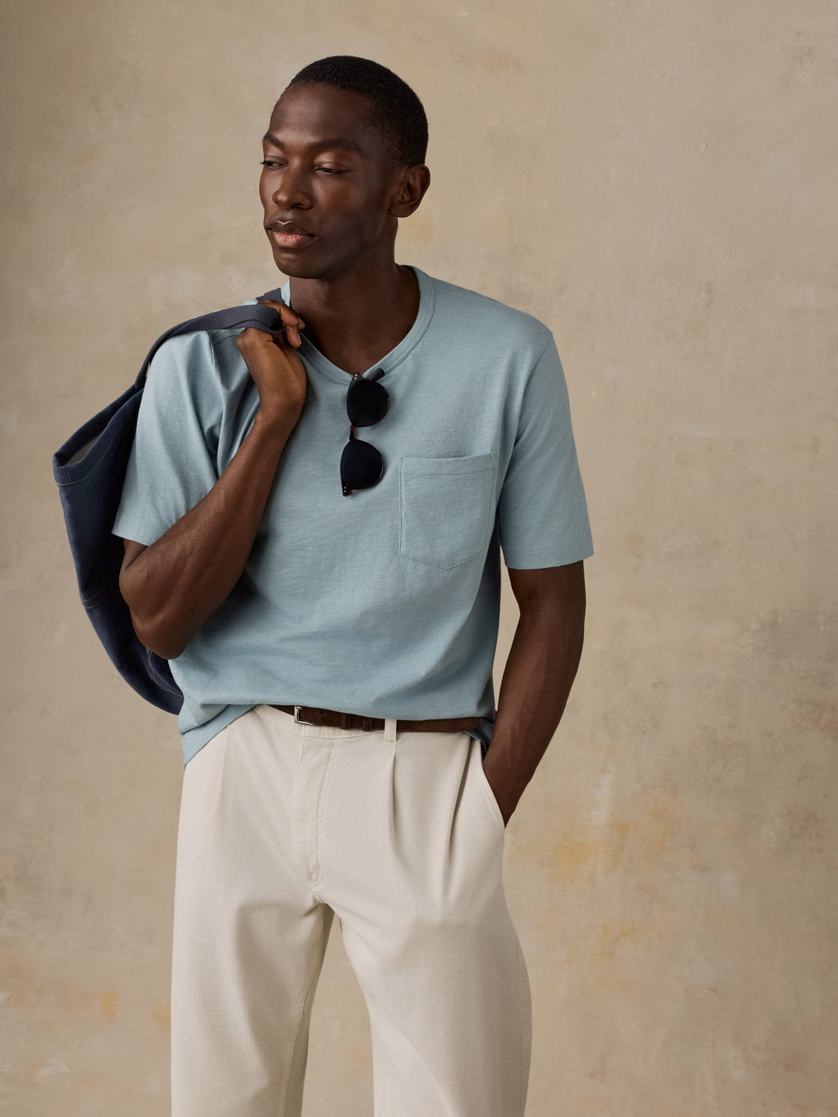 MKS2519-HLT_Sunwashed_Pocket_Tee_OM_EDITORIAL_1_Web.jpg