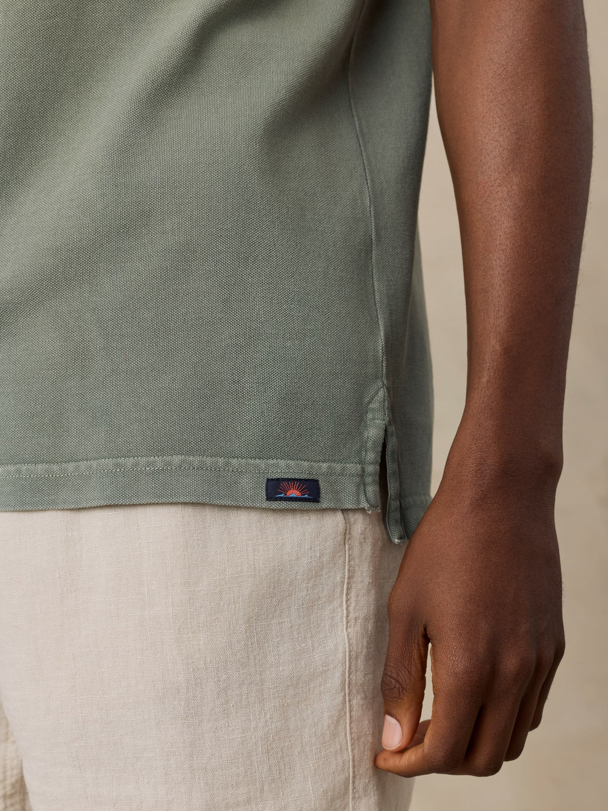 MKU2603-COS_Ss_Sunwashed_Pique_Polo_OM_DETAIL2_1_Web.jpg