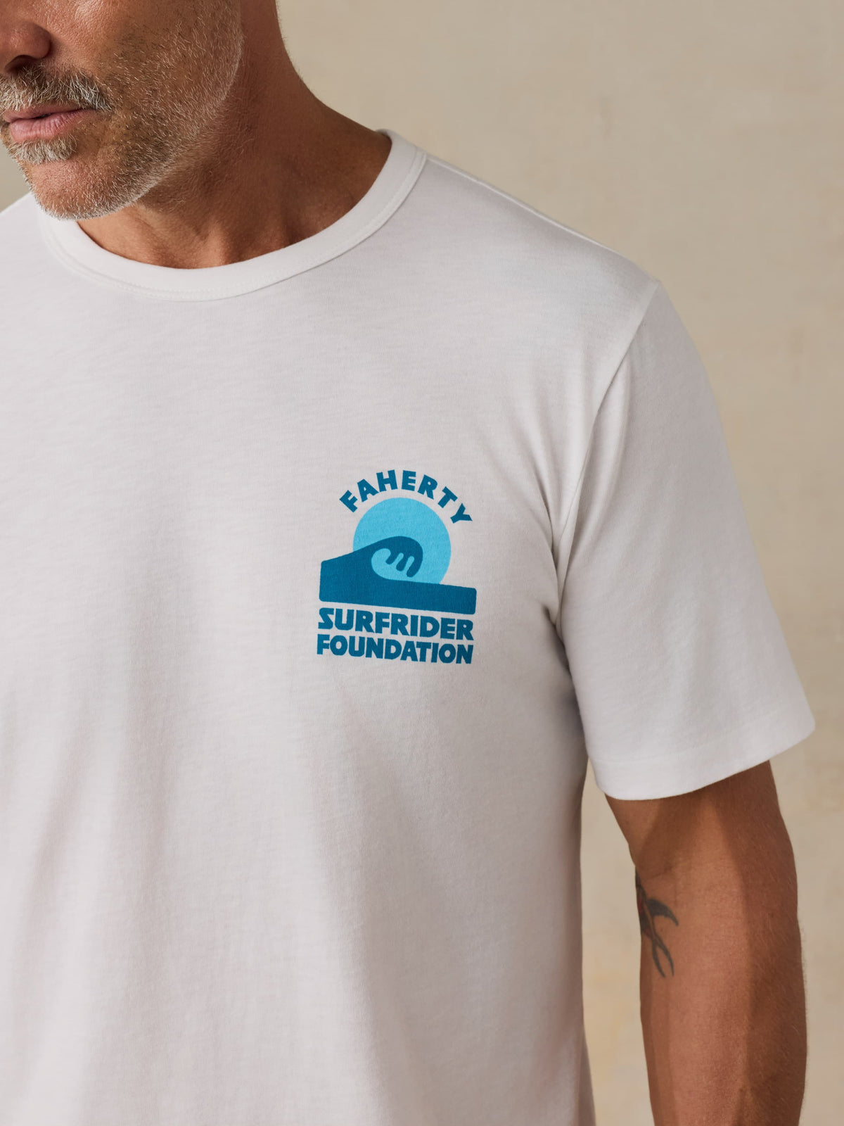 MKU2617-WHT_Faherty_x_Surfrider_Sunwashed_Tee_OM_DETAIL1_1_Web.jpg