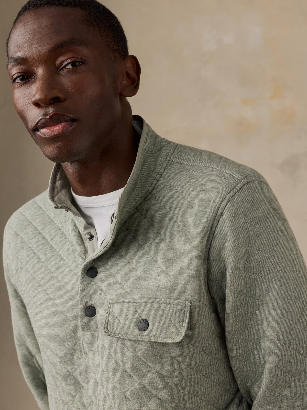 MOF2207-PIH_Epic_Quilted_Fleece_Pullover_OM_DETAIL_2_Web.jpg