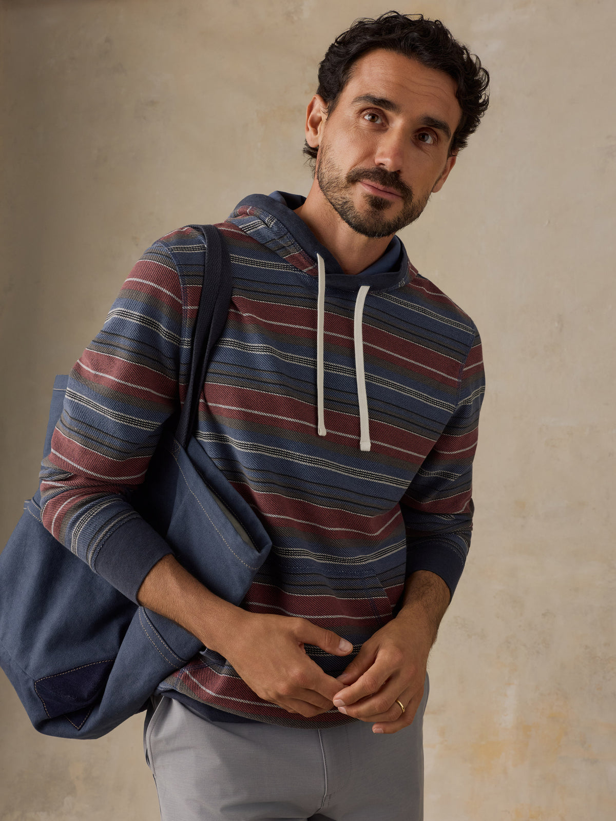 MQF2601-NCI_Byron_Bay_Hoodie_OM_EDITORIAL_1_Web.jpg