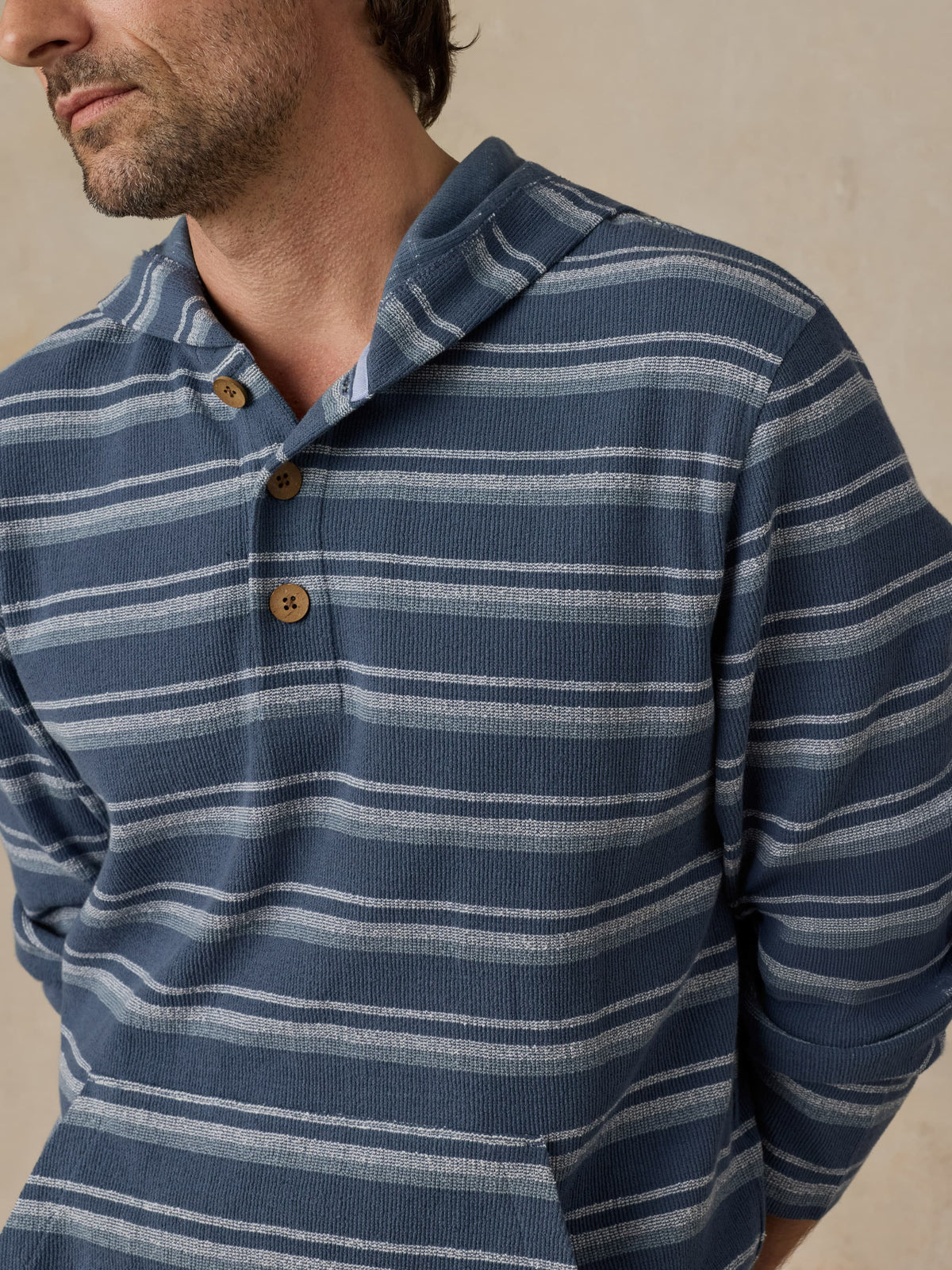 MQU2604-BDB_Oasis_Hoodie_OM_DETAIL_1_Web.jpg