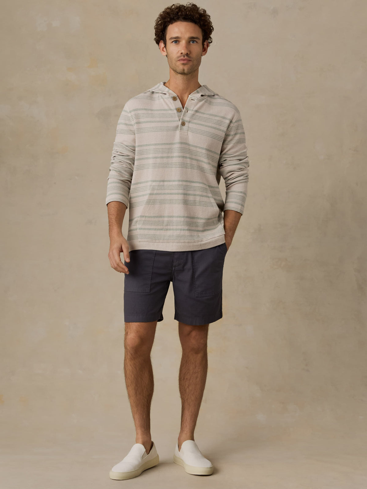 MQU2604-GBE_Oasis_Hoodie_OM_FULL_BODY_1_Web.jpg