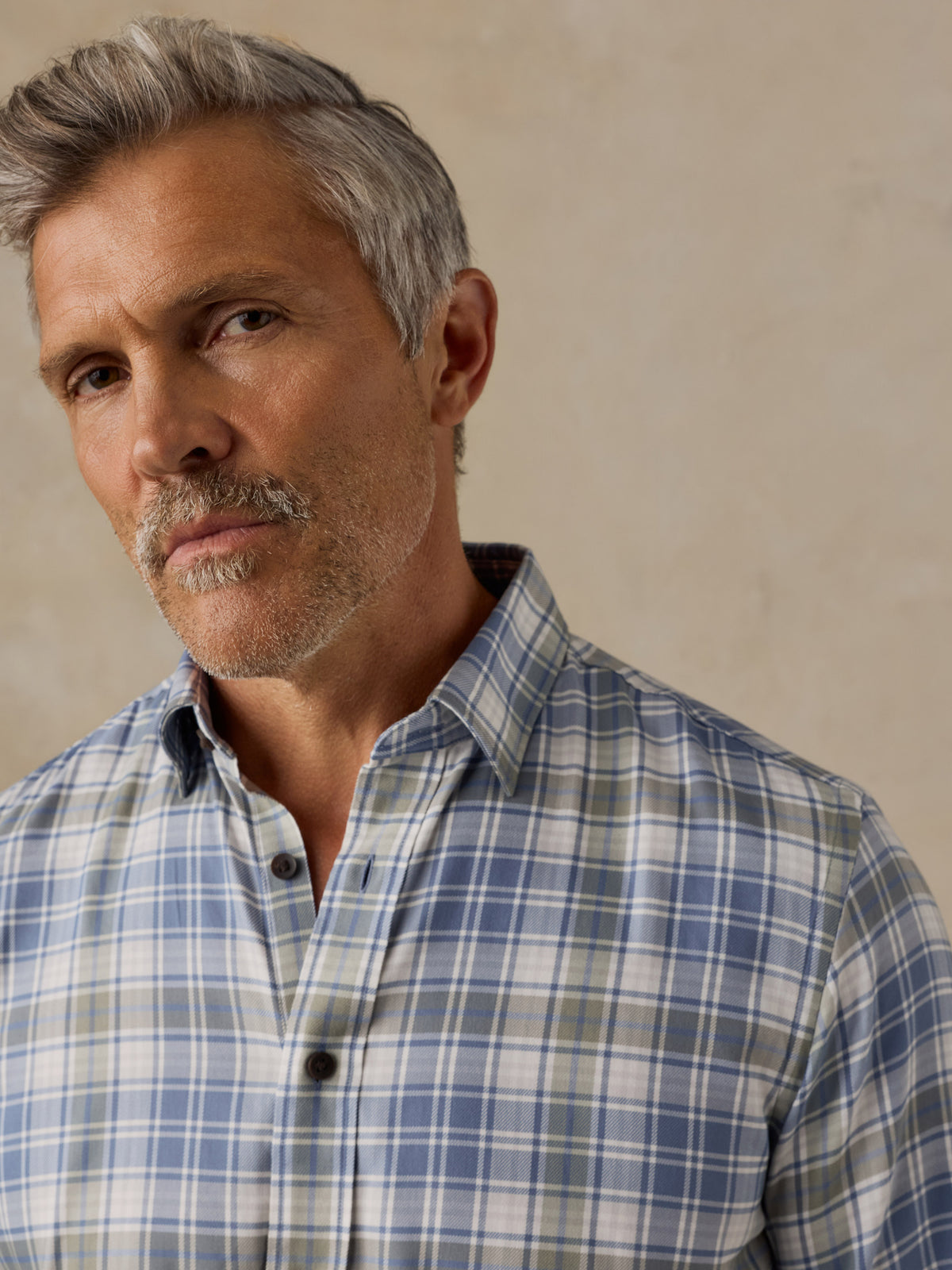 MWH2508-CGO_Soft_Twill_Movement_Shirt_OM_DETAIL_1_Web.jpg