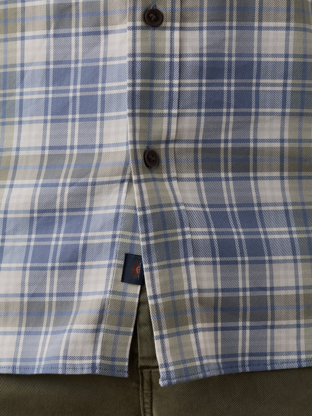 MWH2508-CGO_Soft_Twill_Movement_Shirt_OM_DETAIL_2_Web.jpg