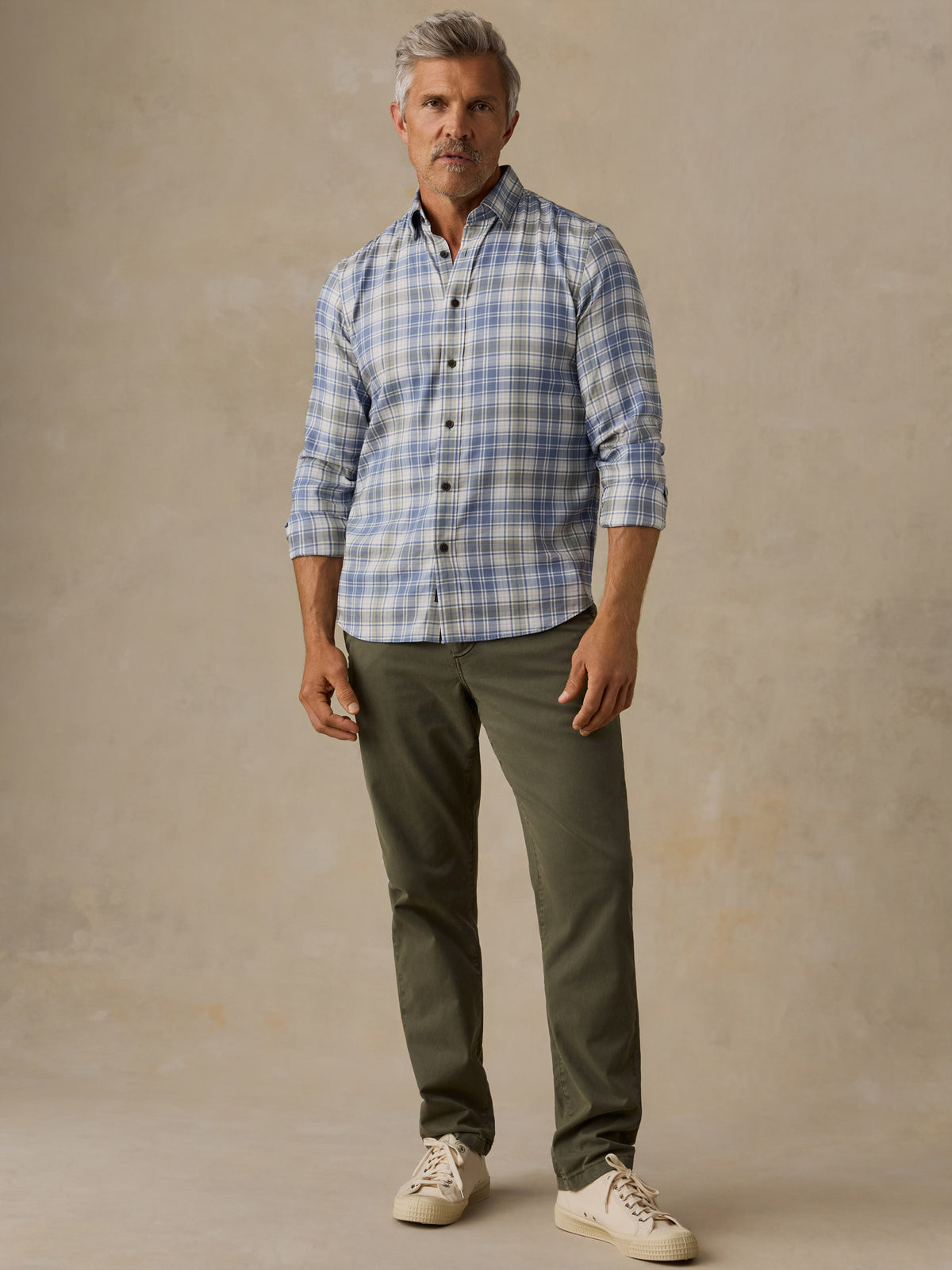 MWH2508-CGO_Soft_Twill_Movement_Shirt_OM_FULL_BODY_1_Web.jpg