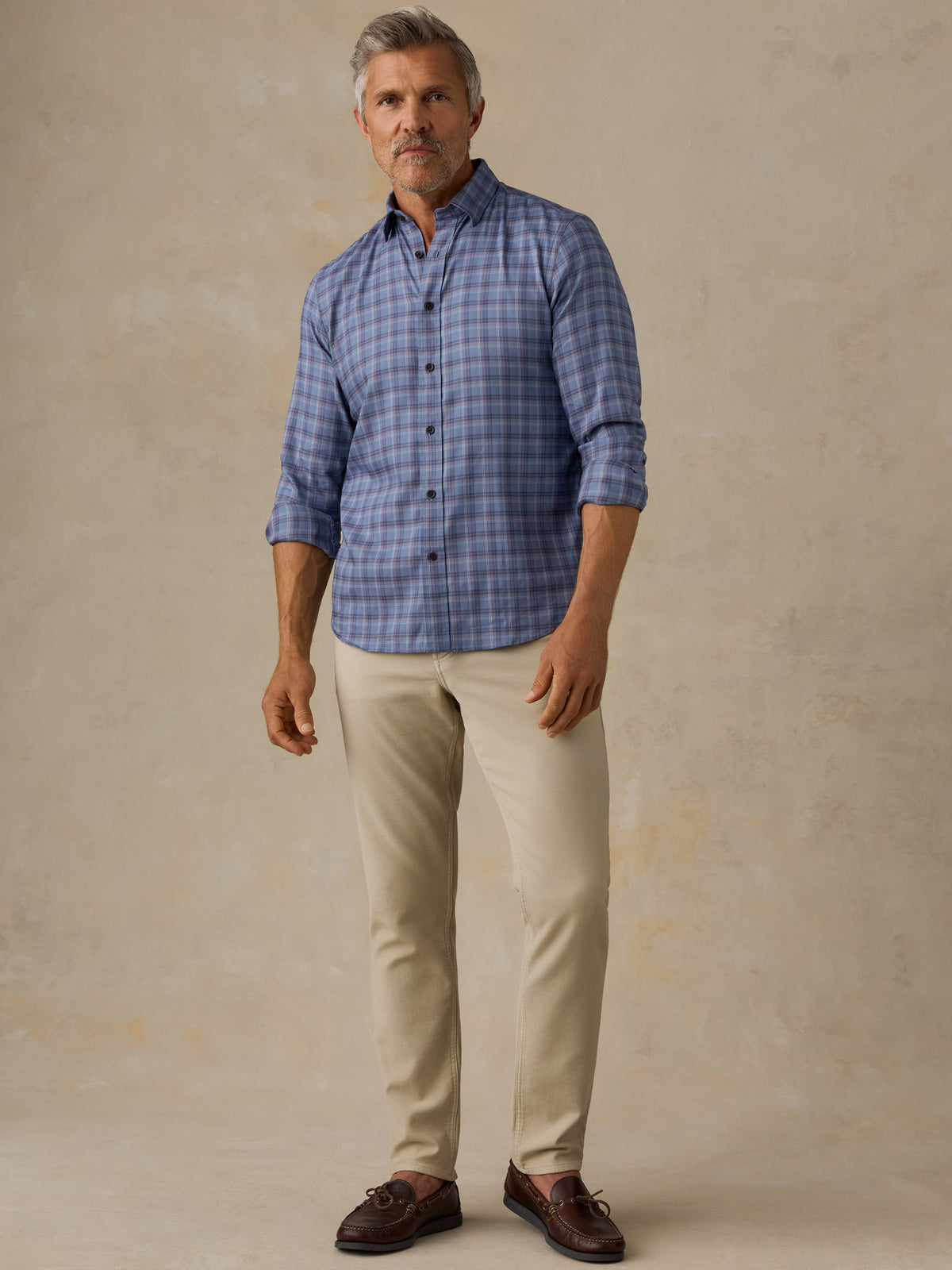 MWH2508-RRX_Soft_Twill_Movement_Shirt_OM_FULL_BODY_1_Web.jpg