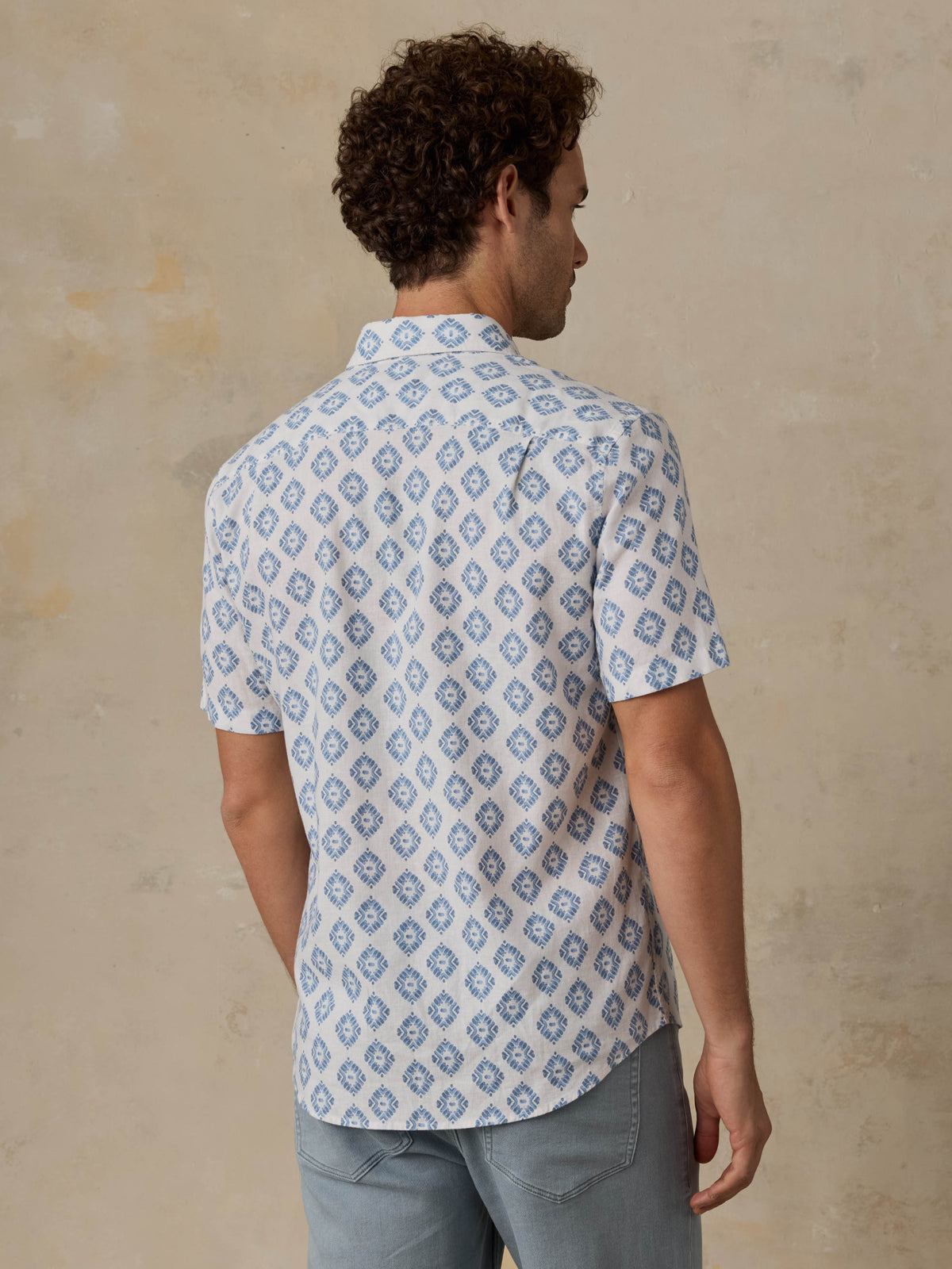 MWS2516-CCQ_Ss_Breeze_Shirt_OM_BACK_CROP_1_Web.jpg