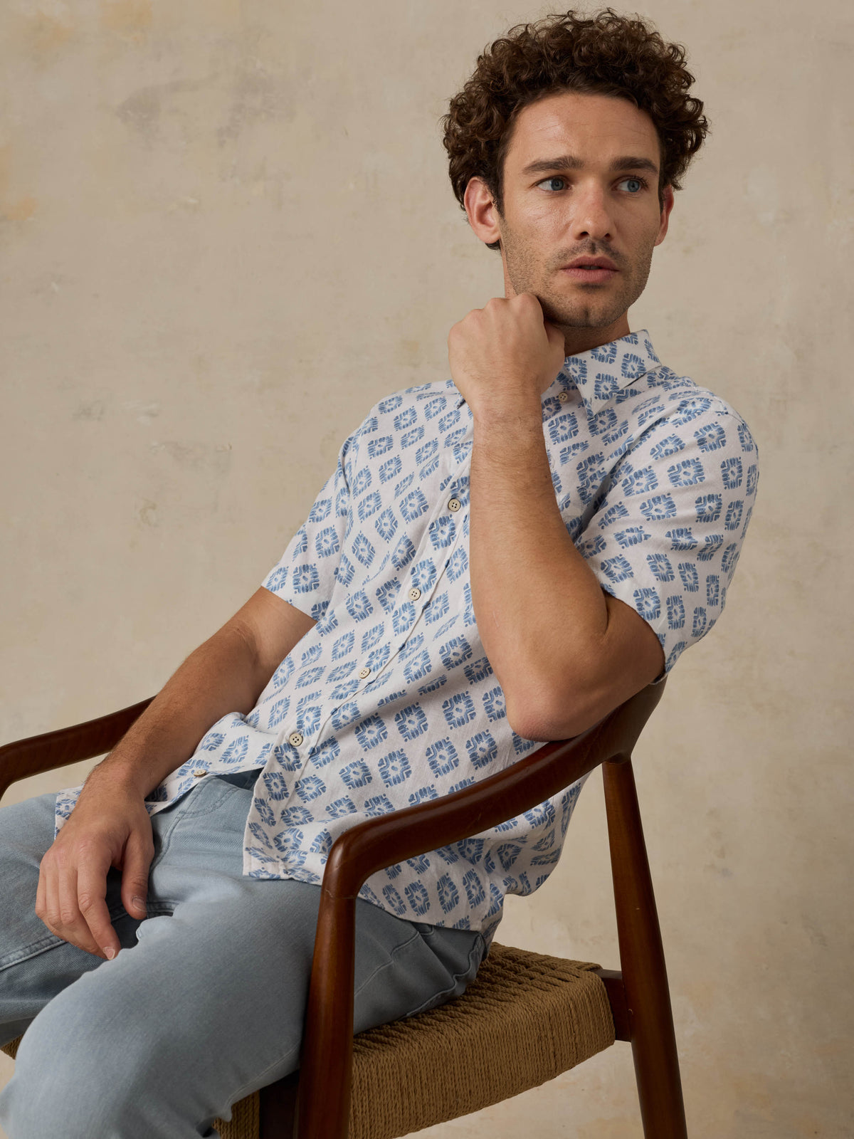 MWS2516-CCQ_Ss_Breeze_Shirt_OM_EDITORIAL_1_Web.jpg