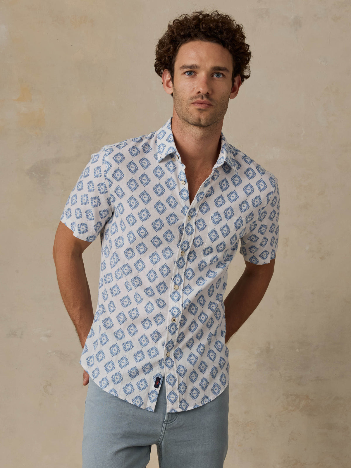 MWS2516-CCQ_Ss_Breeze_Shirt_OM_FRONT_CROP_1_Web.jpg