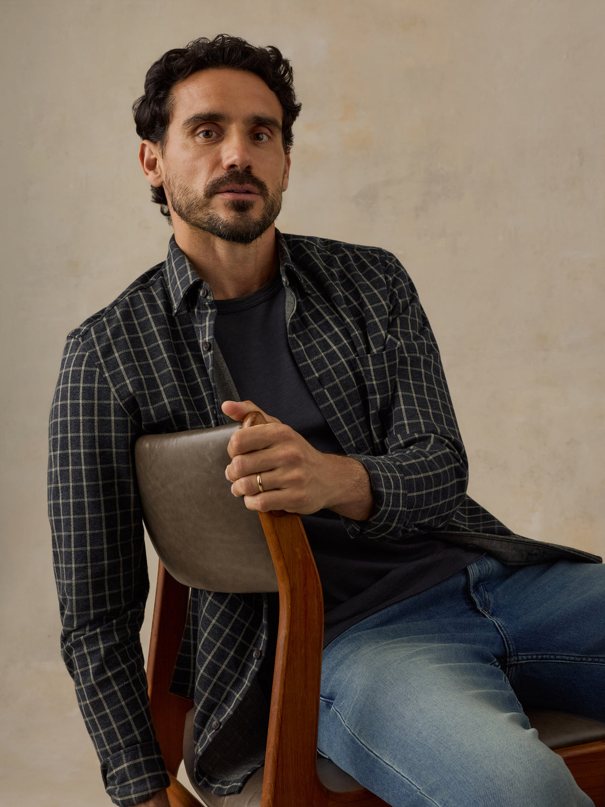 MXF2400-CZC_Coastline_Knit_Shirt_OM_EDITORIAL_1_Web.jpg
