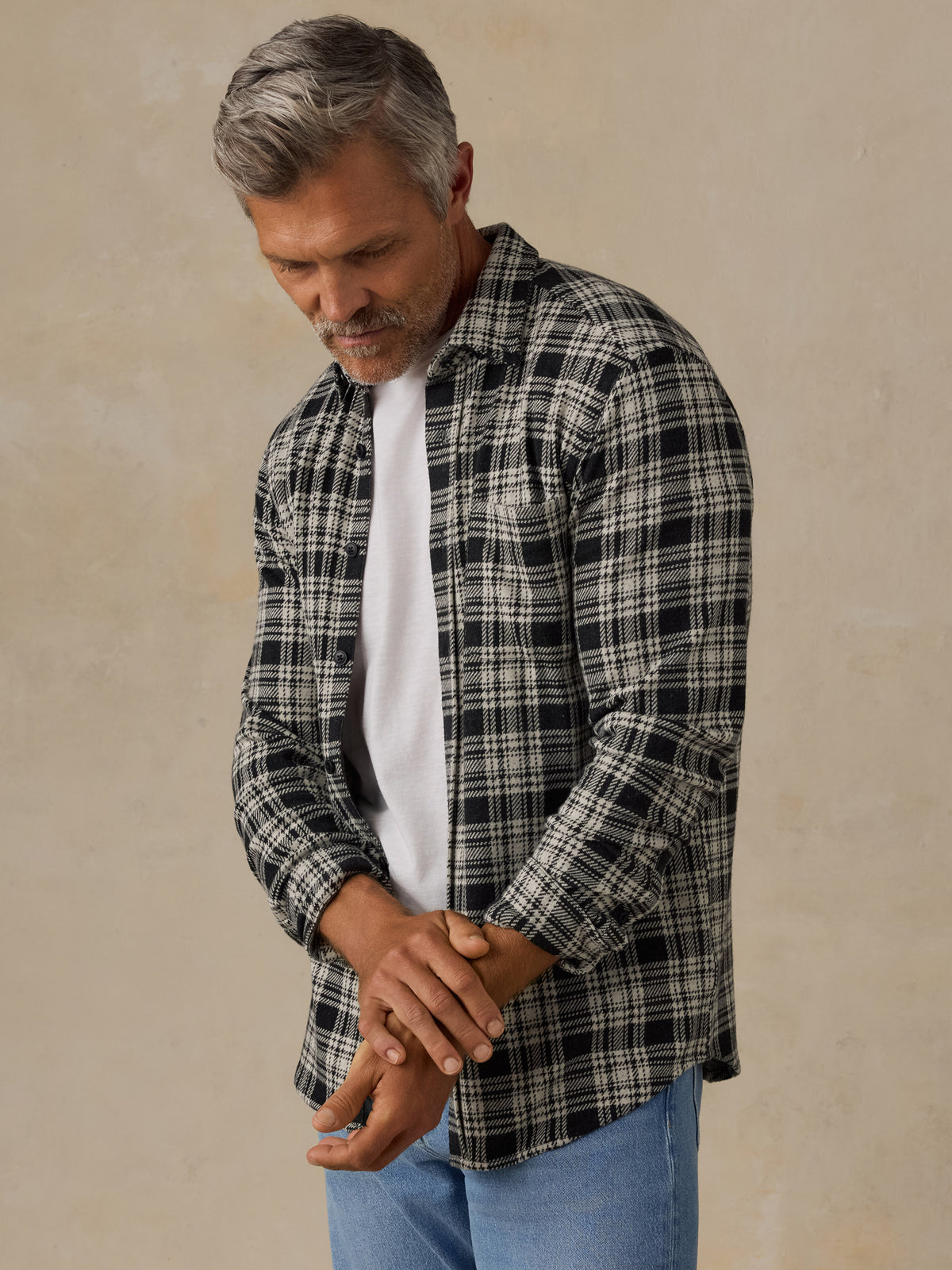 MXH2309-CQP_Legend_Sweater_Shirt_Single_Pocket_OM_FRONT_CROP_1_Web.jpg