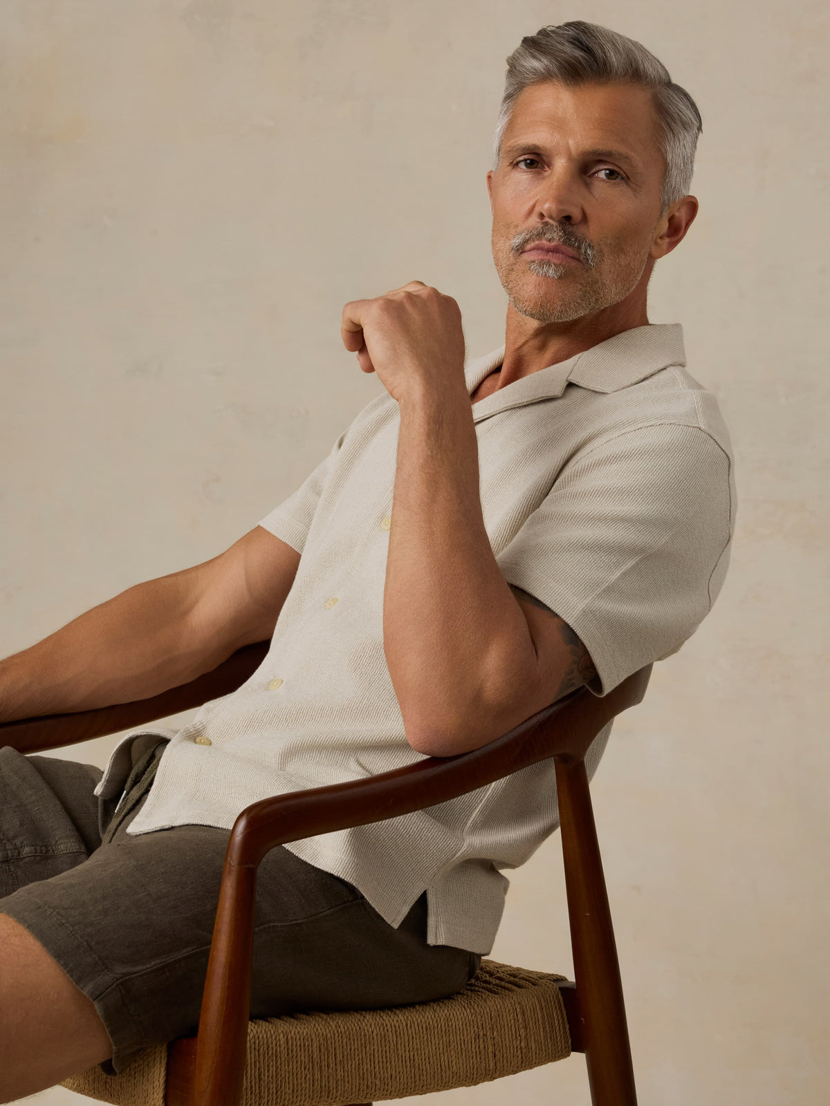 MXS2604-RCO_Ss_Oasis_Camp_Shirt_OM_EDITORIAL_1_Web.jpg