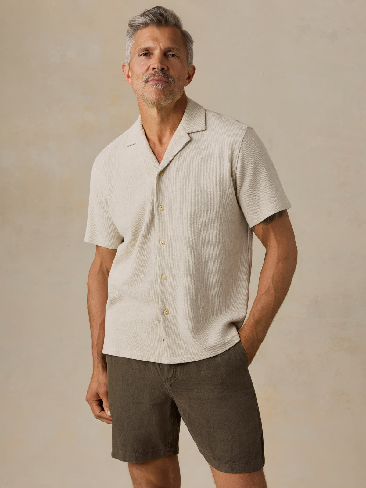 MXS2604-RCO_Ss_Oasis_Camp_Shirt_OM_FRONT_CROP_1_Web.jpg