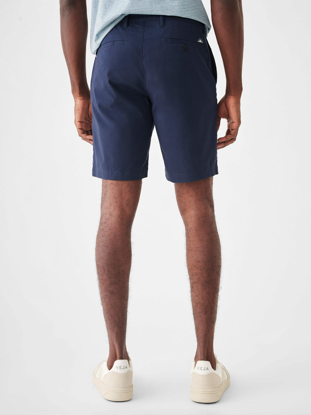 SP23-faherty-mens-MBC0031-NVY-MOVEMENT-CHINO-SHORT-9-IN-NAVY_back-1.jpg