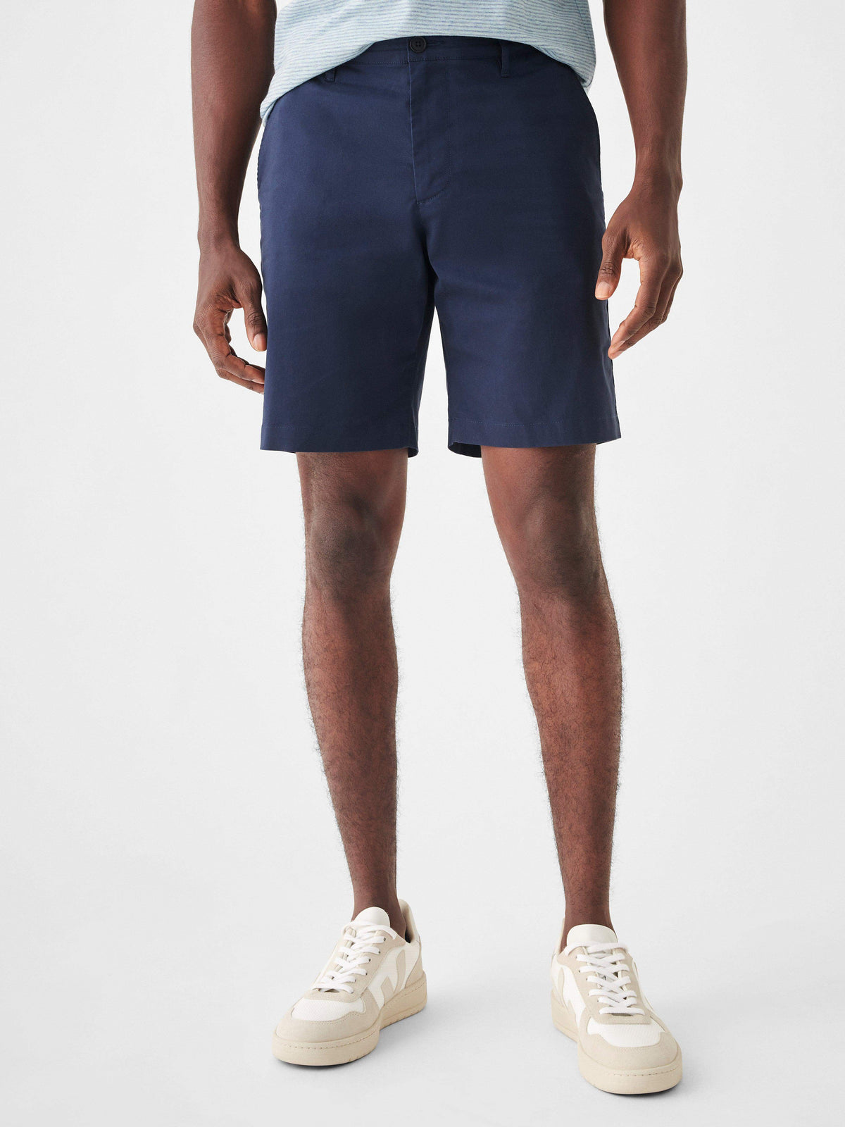 SP23-faherty-mens-MBC0031-NVY-MOVEMENT-CHINO-SHORT-9-IN-NAVY_crop-1.jpg