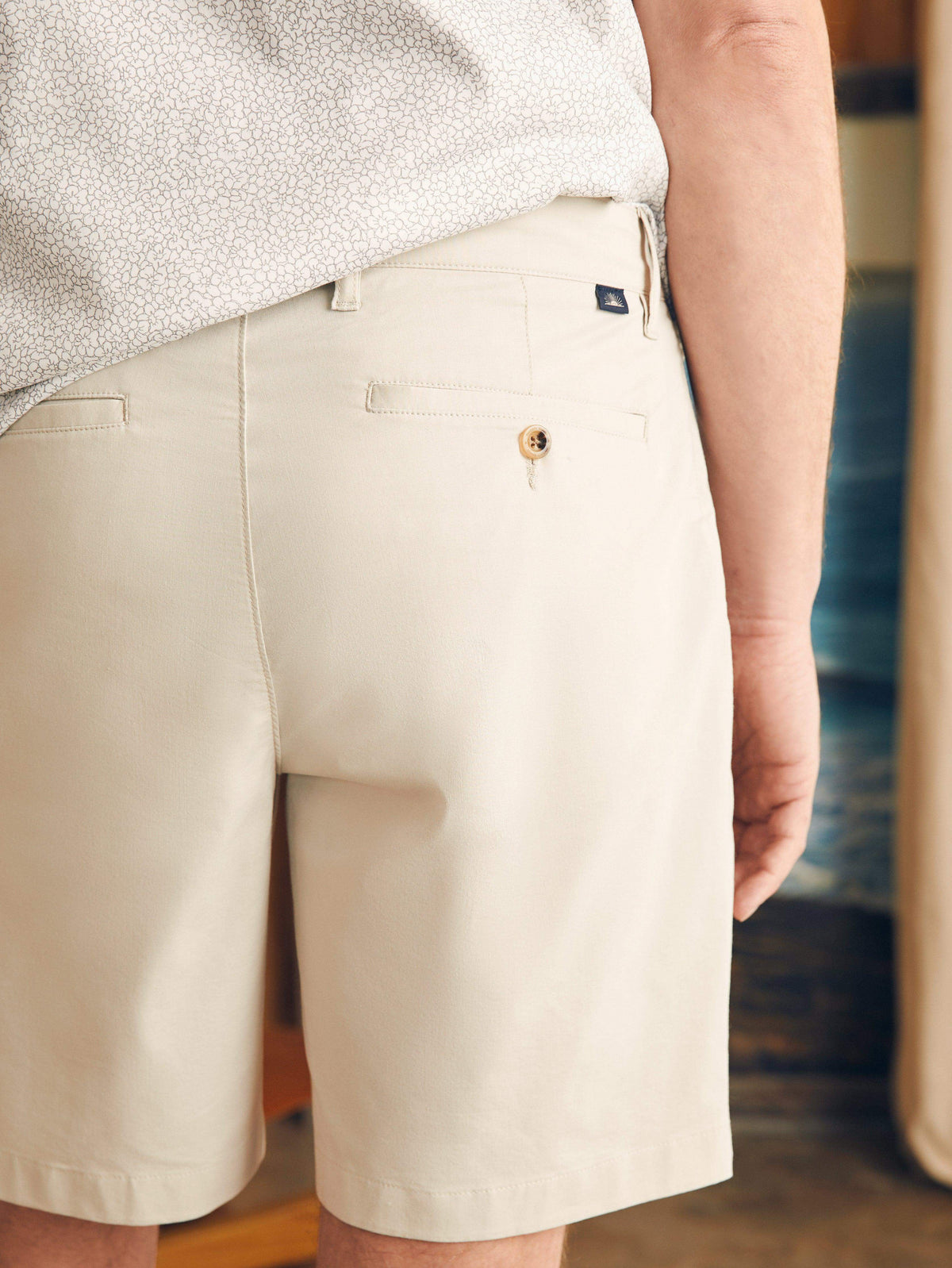 SP24-faherty-MBS2441-LSD-movement-chino-short-8in-light-sand_detail_1.jpg
