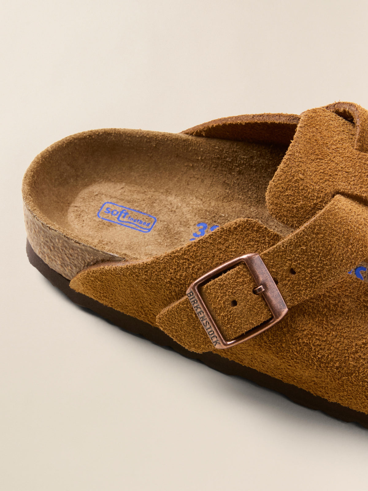 SP25_ACCESSORIES_USC2502-MNK_UNISEXBIRKENSTOCKSUEDEBOSTON_Mink_DETAIL_1.jpg