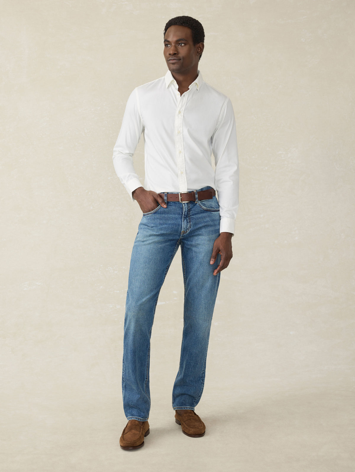 SP25_MENS_MWC0082-CWI_THE_MOVEMENT_SHIRT_Cloud_White_OM_EDITORIAL_1.jpg