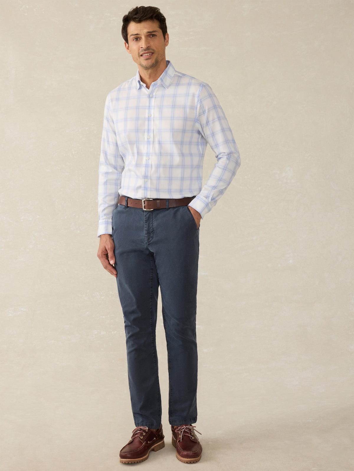 SP25_MENS_MWC0082-IRV_THE_MOVEMENT_SHIRT_Iris_River_Plaid_OM_FULL_BODY_1.jpg