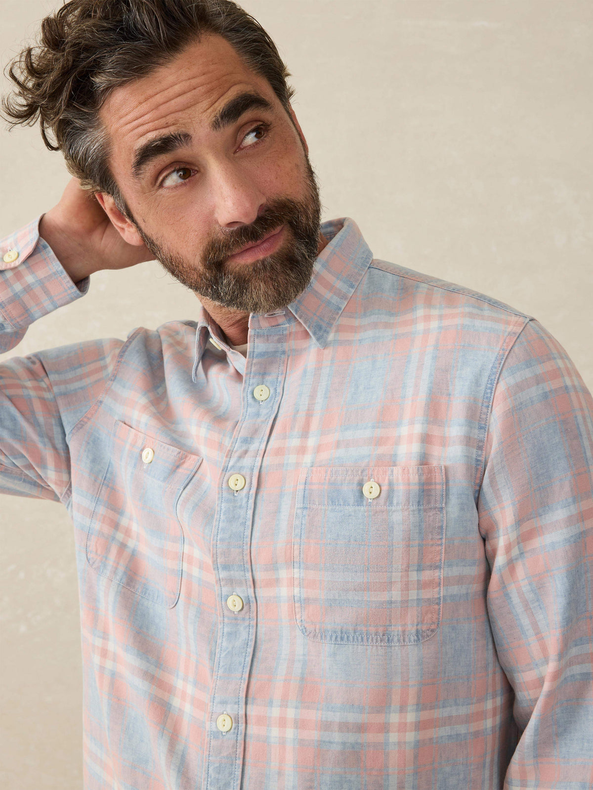 SP25_MENS_MWS2538-LAI_THETRIEDANDTRUECHAMBRAYWORKSHIRT_CoralBayPlaid_OM_DETAIL1_1.jpg