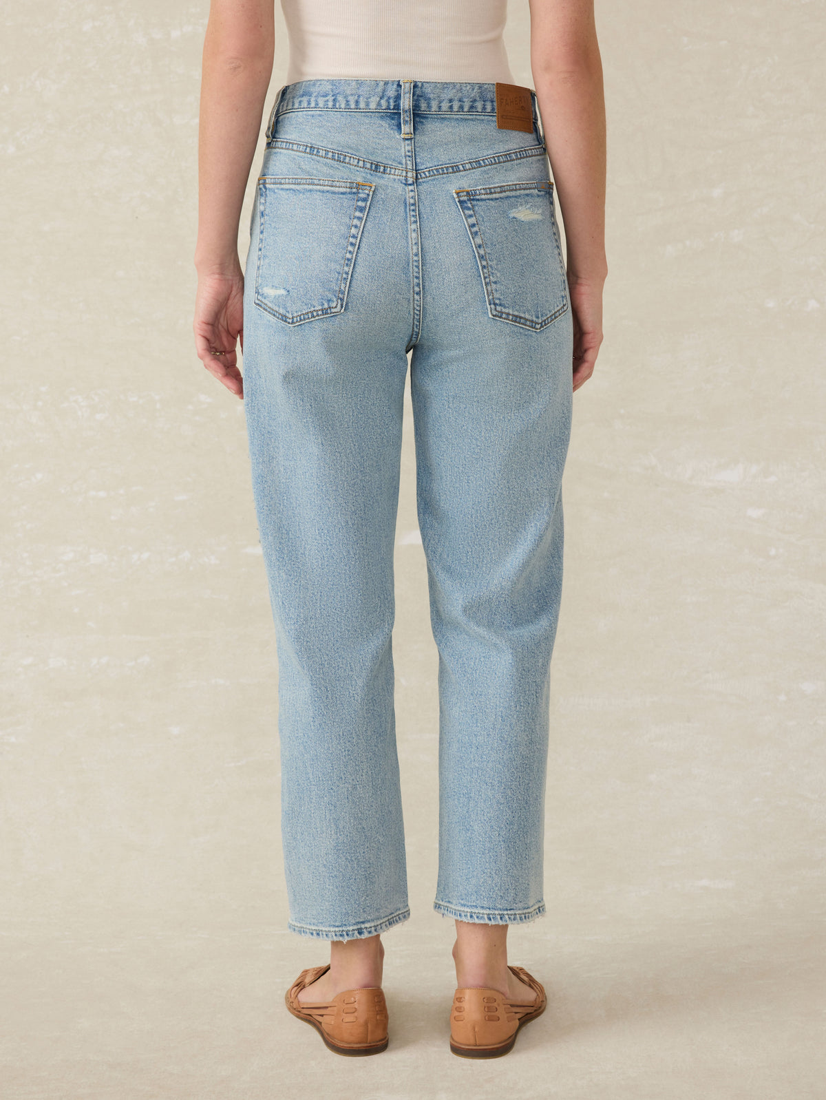 SP25_WOMENS_WBS2541-HOO_90SCROPPATCHWORKJEAN_HeirloomIndigoWash_OM_BACK_CROP_1.jpg
