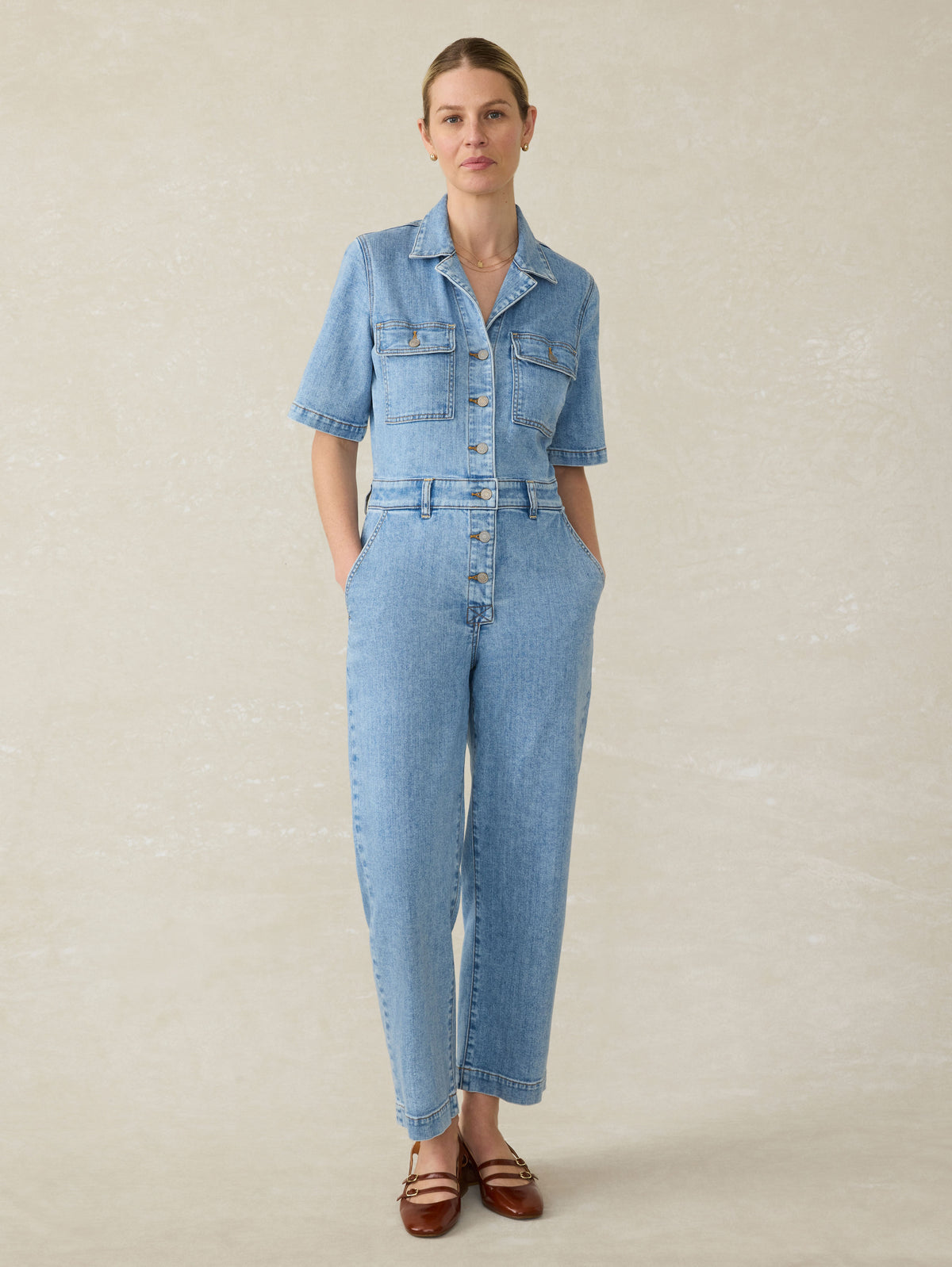 SP25_WOMENS_WDS2513-CGW_DENIMMICHELLESSJUMPSUIT_CloudlightWash_OM_FULL_BODY_1.jpg