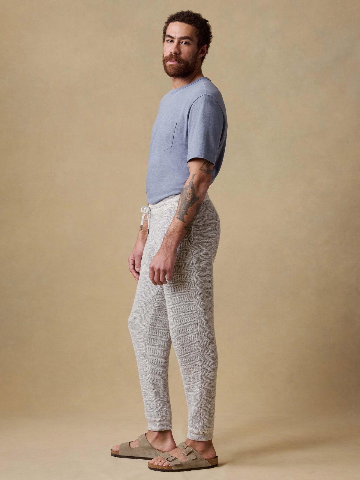 SP26-Faherty-Mens-MBS2402-GSL-Whitewater_Sweatpant-Grey_Shell_Loop_OM_FULL_BODY_1_Web.jpg