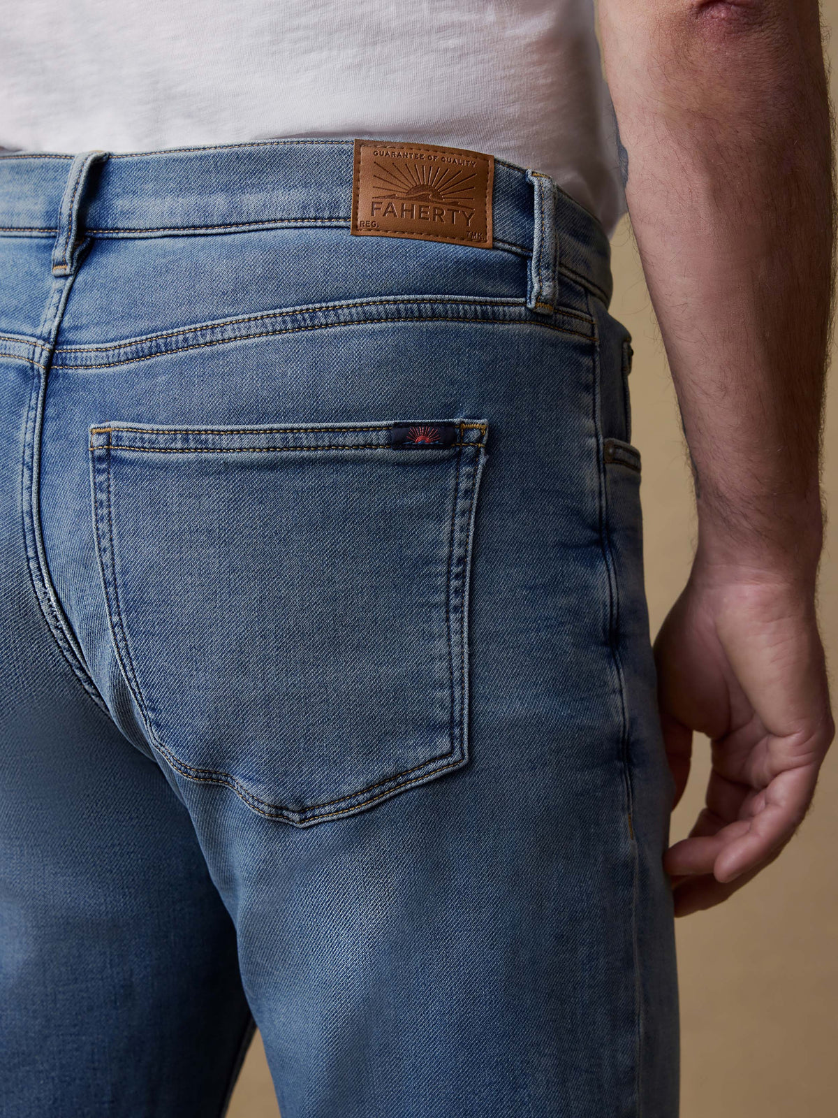 SP26-Faherty-Mens-MBS2503-IOC-Stretch_Terry_Indigo_5Pocket-Indigo_Ocean_Wash_OM_DETAIL1_1_Web.jpg
