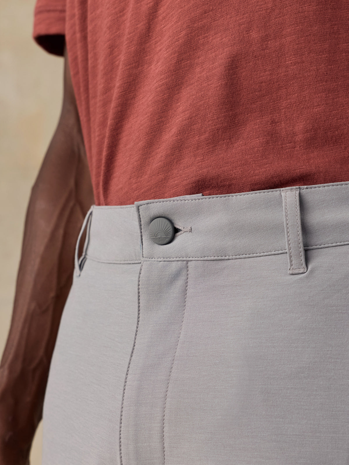 SP26-Faherty-Mens-MBS2517-ICE-All_Day_Short_7-Ice_Grey_OM_DETAIL1_1_Web.jpg