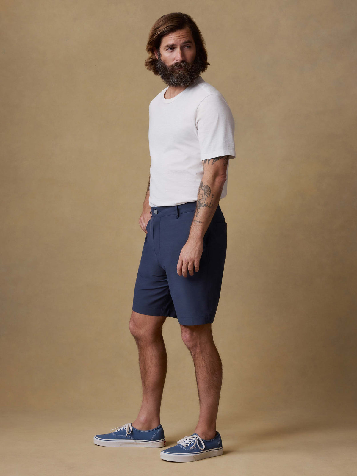 SP26-Faherty-Mens-MBS2522-BLN-All_Day_Short_9-Blue_Nights_OM_FULL_BODY_1_Web.jpg
