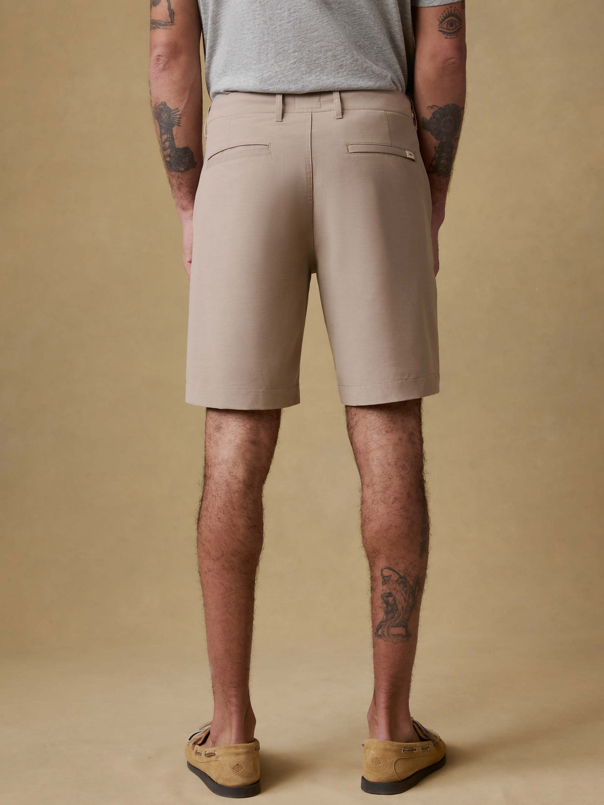 SP26-Faherty-Mens-MBS2522-KHK-All_Day_Short_9-Khaki_OM_BACK_CROP_1_Web.jpg