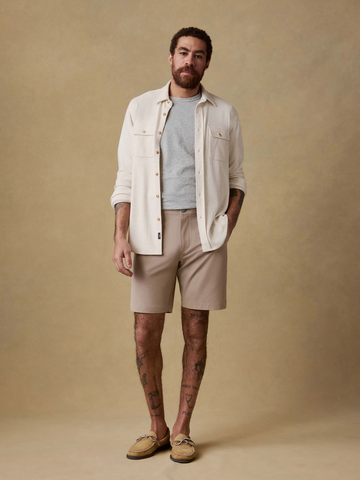 SP26-Faherty-Mens-MBS2522-KHK-All_Day_Short_9-Khaki_OM_EDITORIAL_1_Web.jpg