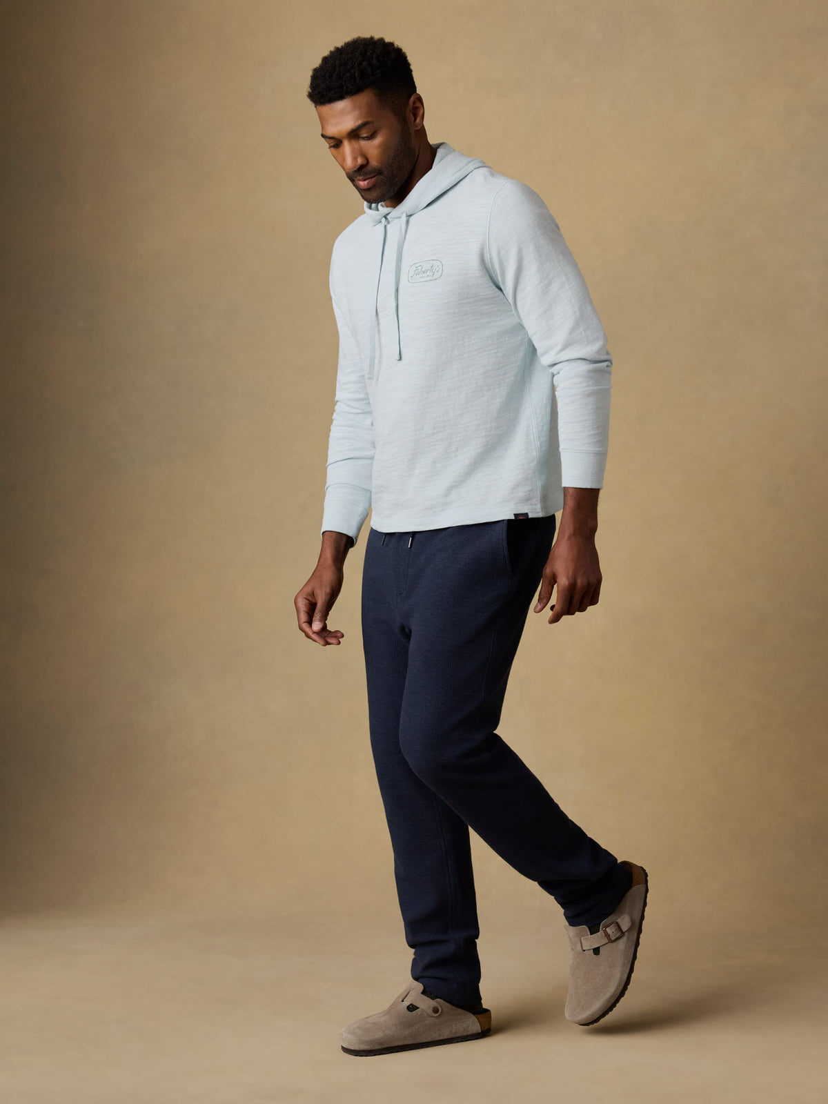 SP26-Faherty-Mens-MBS2635-NAR-HighlandKnitPant-NavyRidgeMelange_OM_FULL_BODY_2_Web.jpg