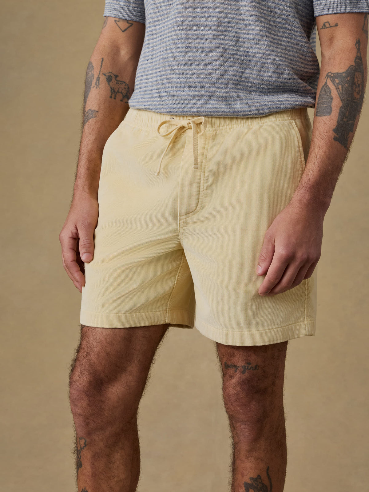 SP26-Faherty-Mens-MBS2645-DFU-EssentialCorduroyShort-FadedSun_OM_DETAIL1_1_Web.jpg
