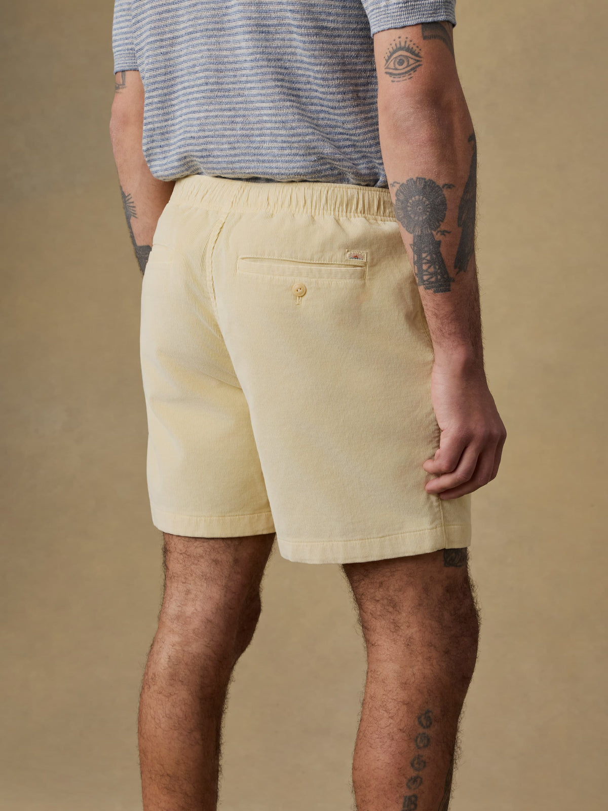 SP26-Faherty-Mens-MBS2645-DFU-EssentialCorduroyShort-FadedSun_OM_DETAIL2_1_Web.jpg