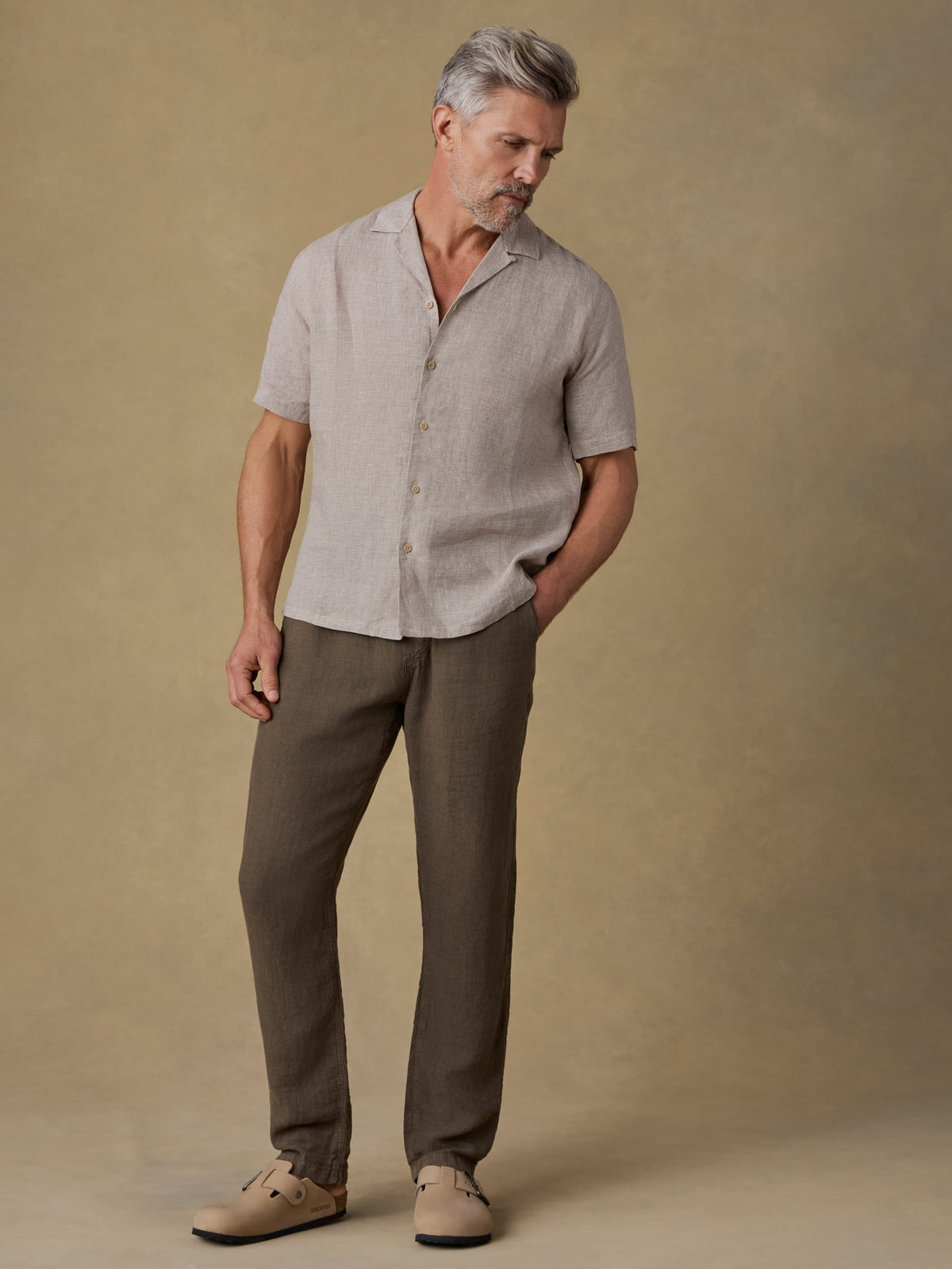 SP26-Faherty-Mens-MBU2412-DPM-LinenDrawstringPant-DarkPalm_OM_FULL_BODY_1_Web.jpg