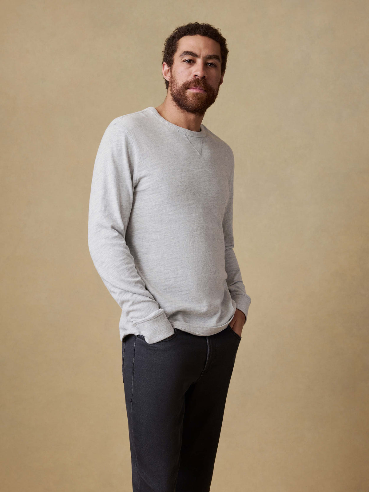 SP26-Faherty-Mens-MKF2318-LGH-Sunwashed_Slub_Crew-Light_Grey_Heather_OM_FRONT_CROP_2_Web.jpg