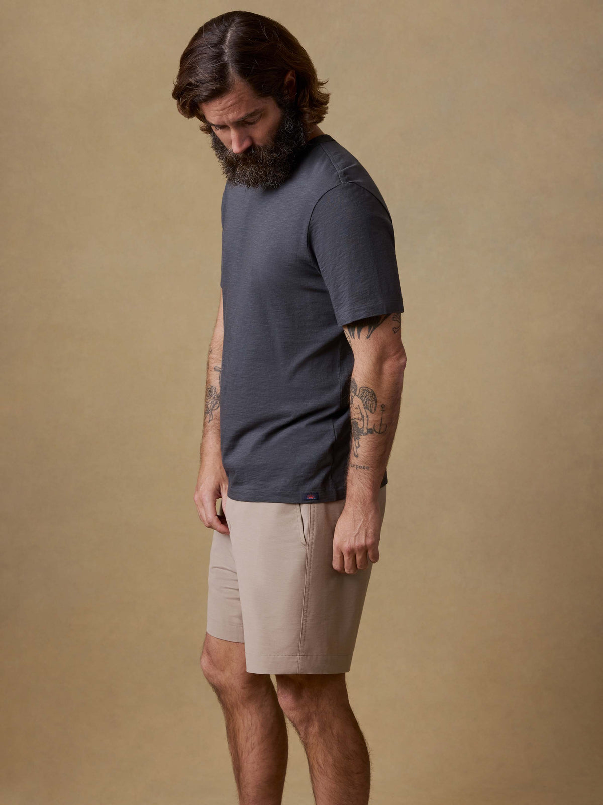 SP26-Faherty-Mens-MKS2501-GRP-Sunwashed_Tee-Graphite_OM_FRONT_CROP_1_Web.jpg