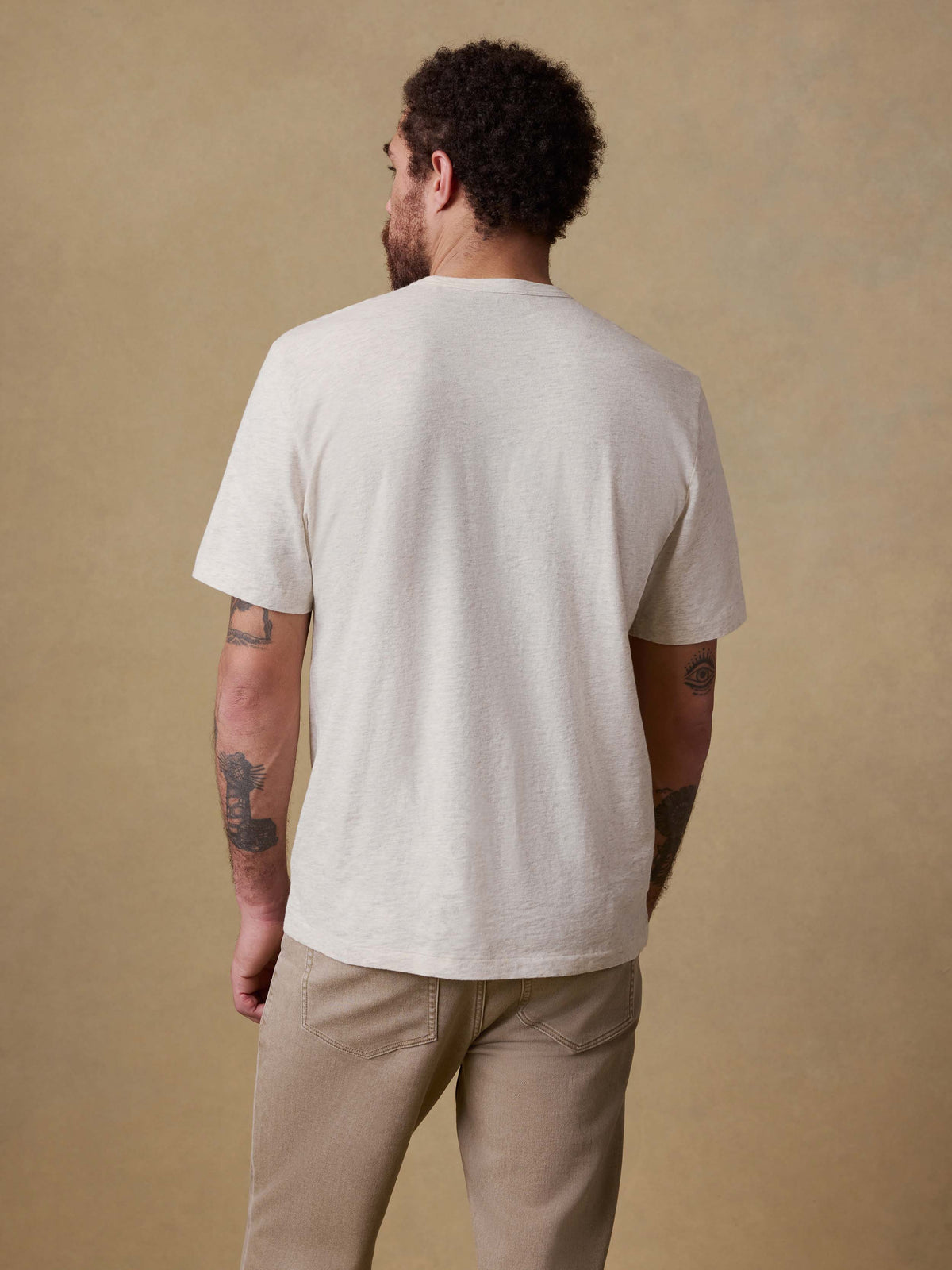 SP26-Faherty-Mens-MKS2501-IDU-SunwashedTee-IslandDuneHeather_OM_BACK_CROP_1_Web.jpg