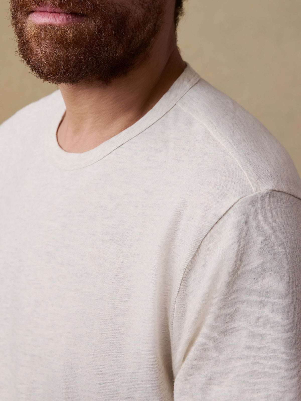 SP26-Faherty-Mens-MKS2501-IDU-SunwashedTee-IslandDuneHeather_OM_DETAIL2_1_Web.jpg
