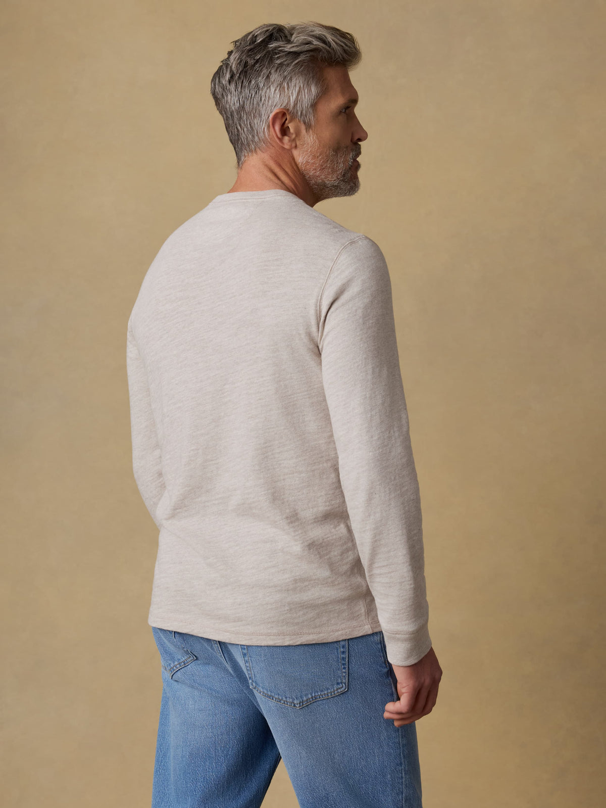 SP26-Faherty-Mens-MKU2510-OPH-SunwashedSlubHenley-OatPlainsHeather_OM_BACK_CROP_1_Web.jpg