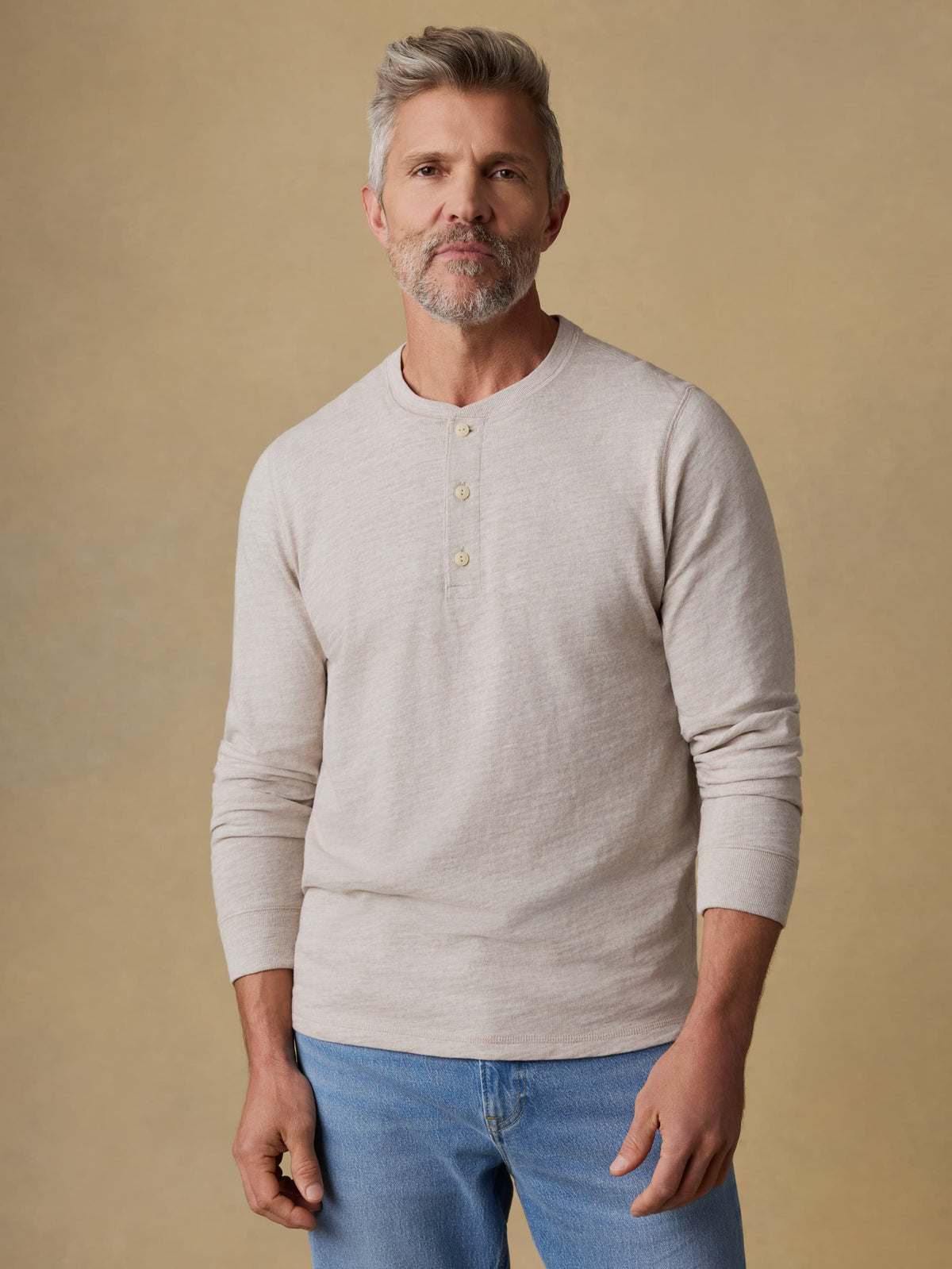SP26-Faherty-Mens-MKU2510-OPH-SunwashedSlubHenley-OatPlainsHeather_OM_FULL_BODY_1_Web.jpg