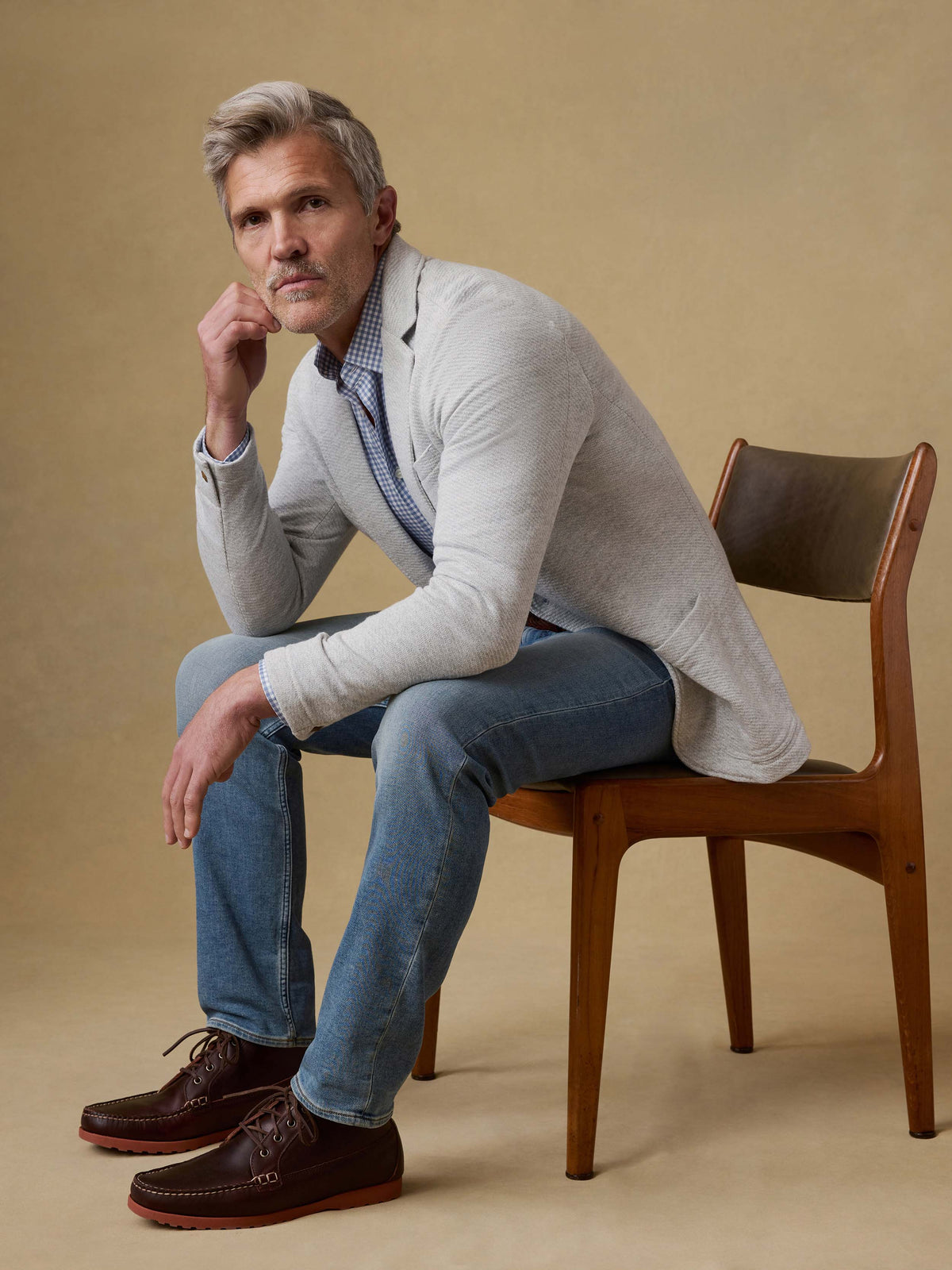 SP26-Faherty-Mens-MOC0010-HEG-Inlet_Knit_Blazer-Heather_Grey_OM_EDITORIAL_1_Web.jpg