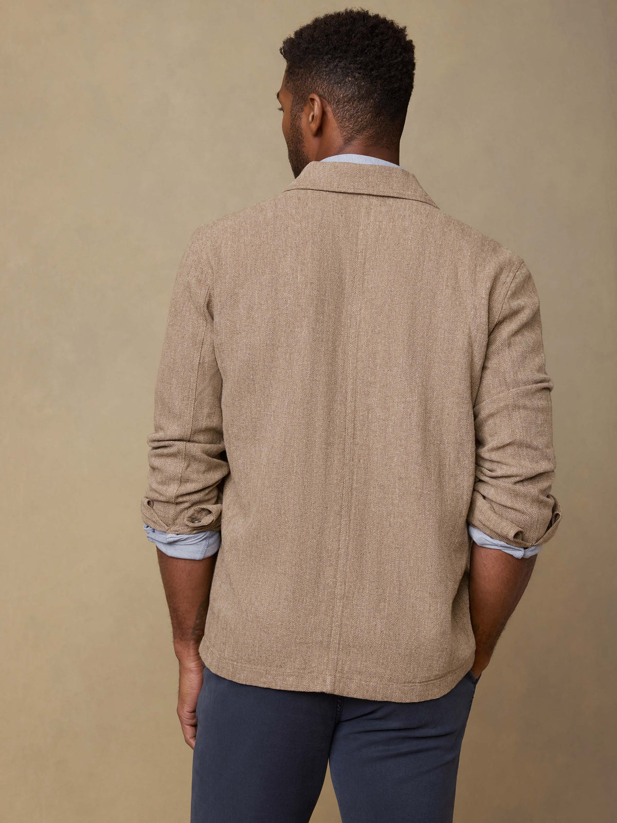 SP26-Faherty-Mens-MOS2606-KAE-HerringboneStudioJacket-KhakiHerringbone_OM_BACK_CROP_1_Web.jpg