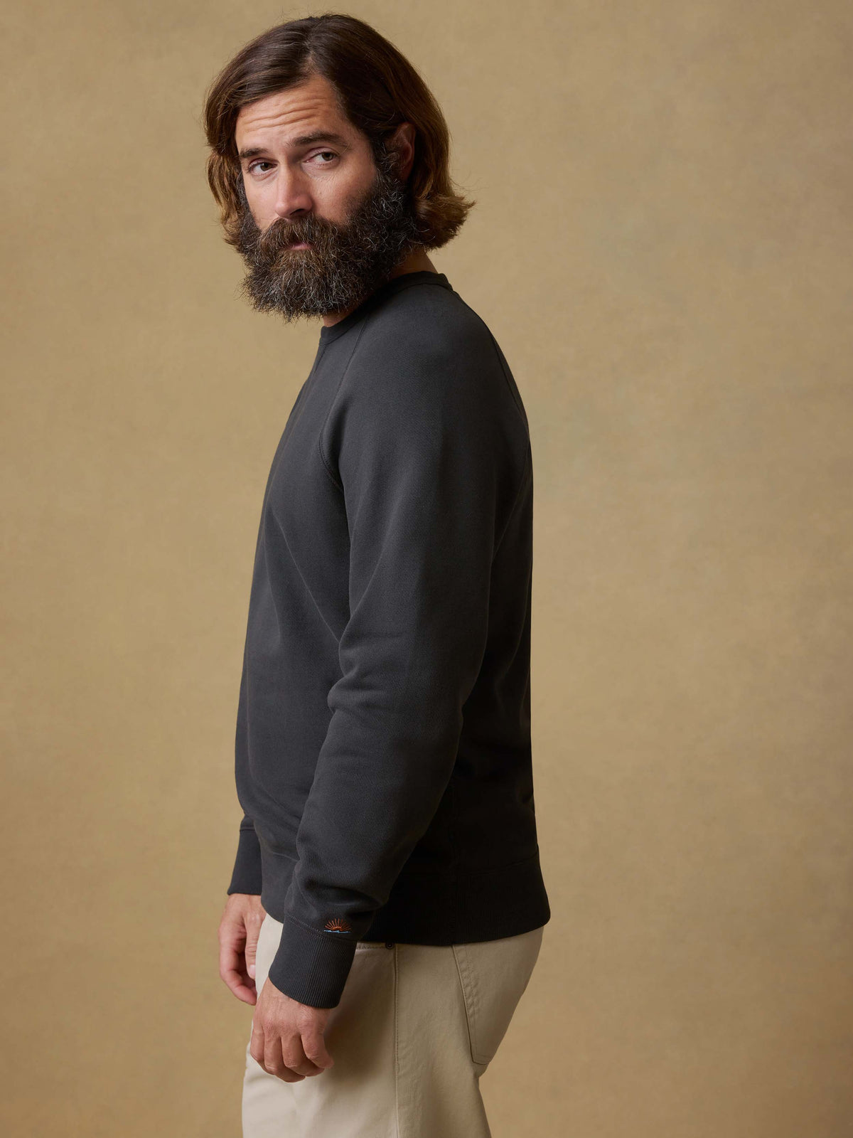 SP26-Faherty-Mens-MQF2412-MBA-High_Standard_Fleece_Crewneck-Mountain_Black_OM_FRONT_CROP_1_Web.jpg
